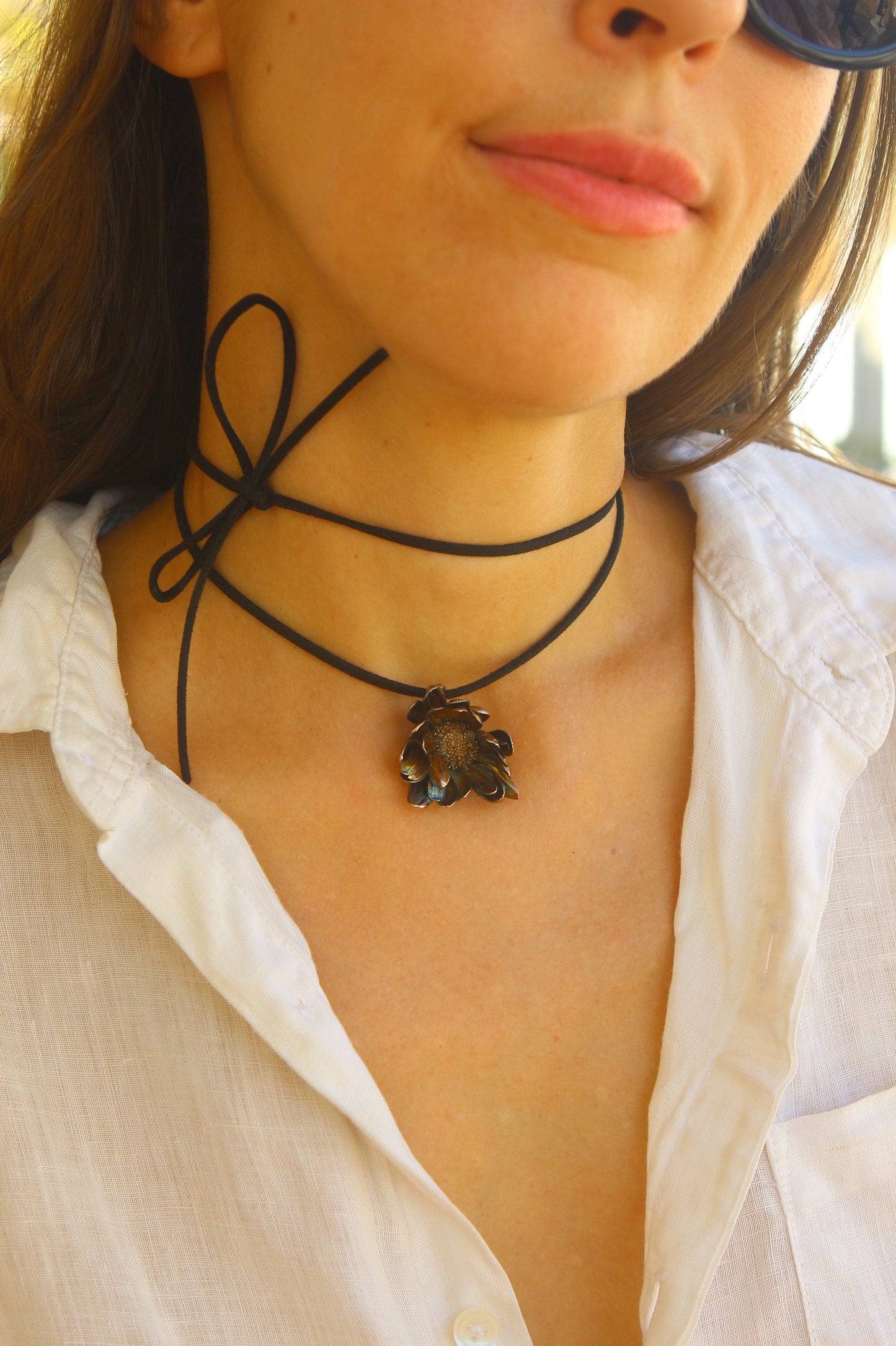 Pendente com flor de crisantemo