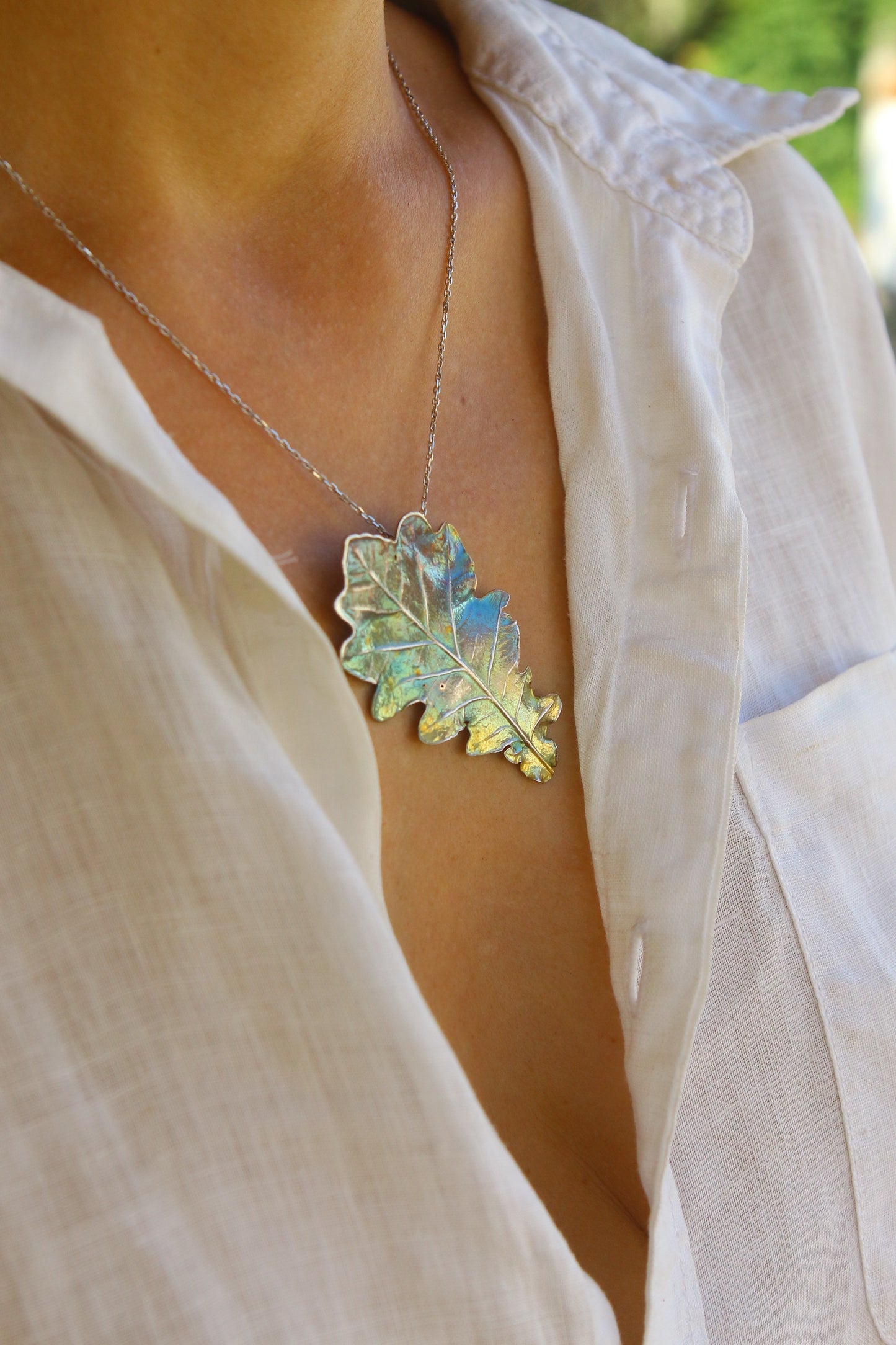 Pendente com folha de carvalho