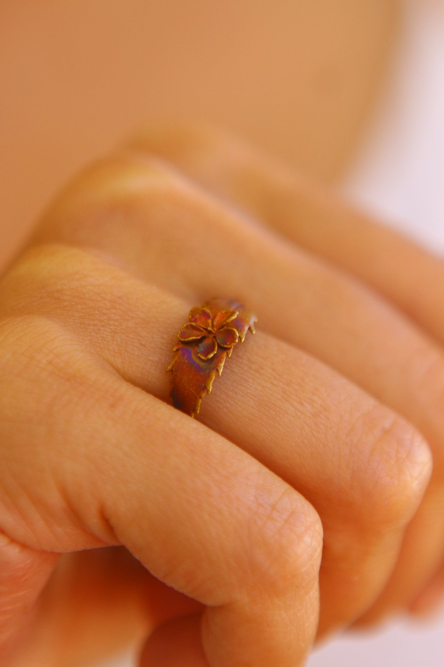 Anel com flor de hortensia