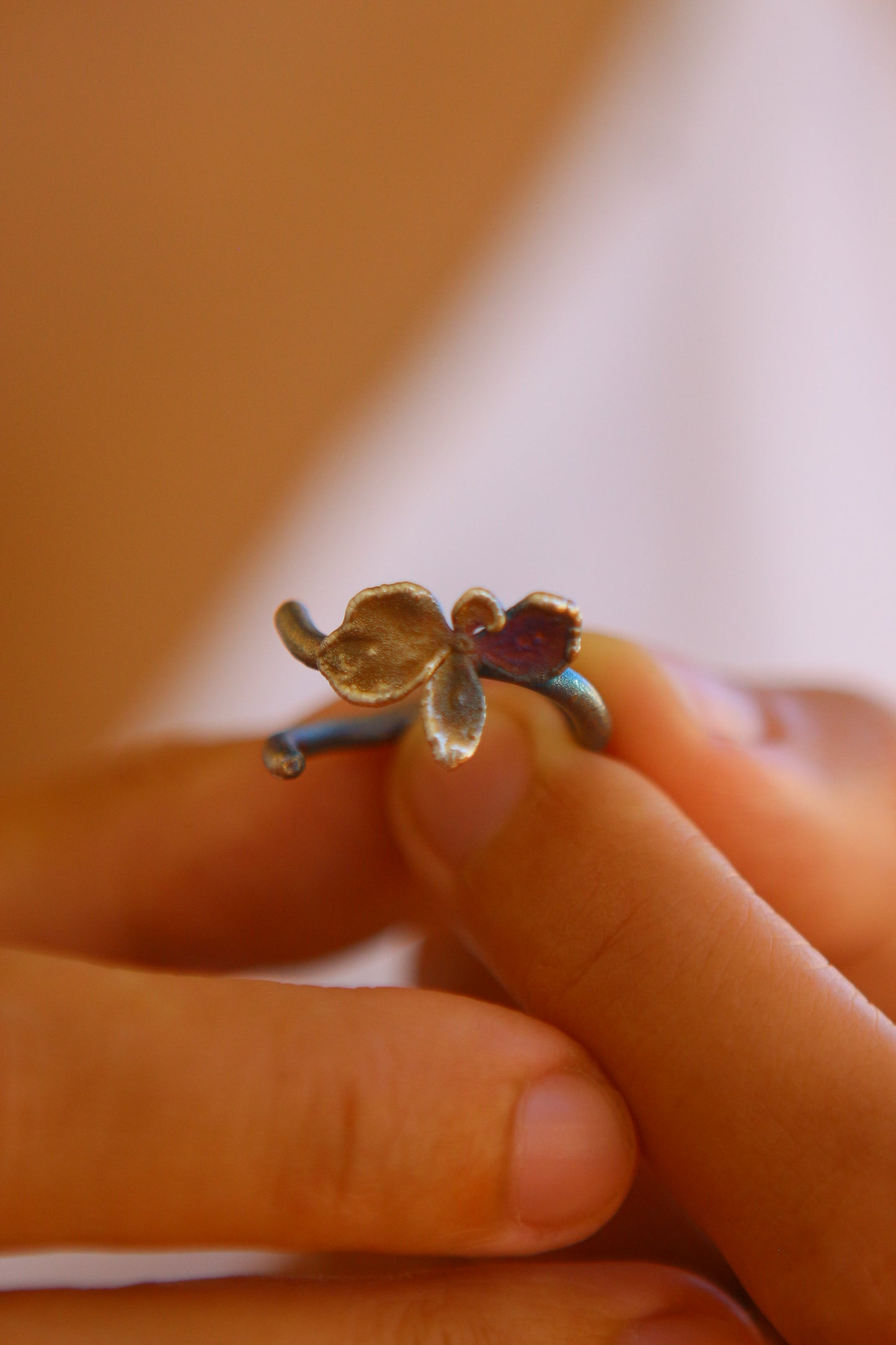 Anel com flor de hortensia