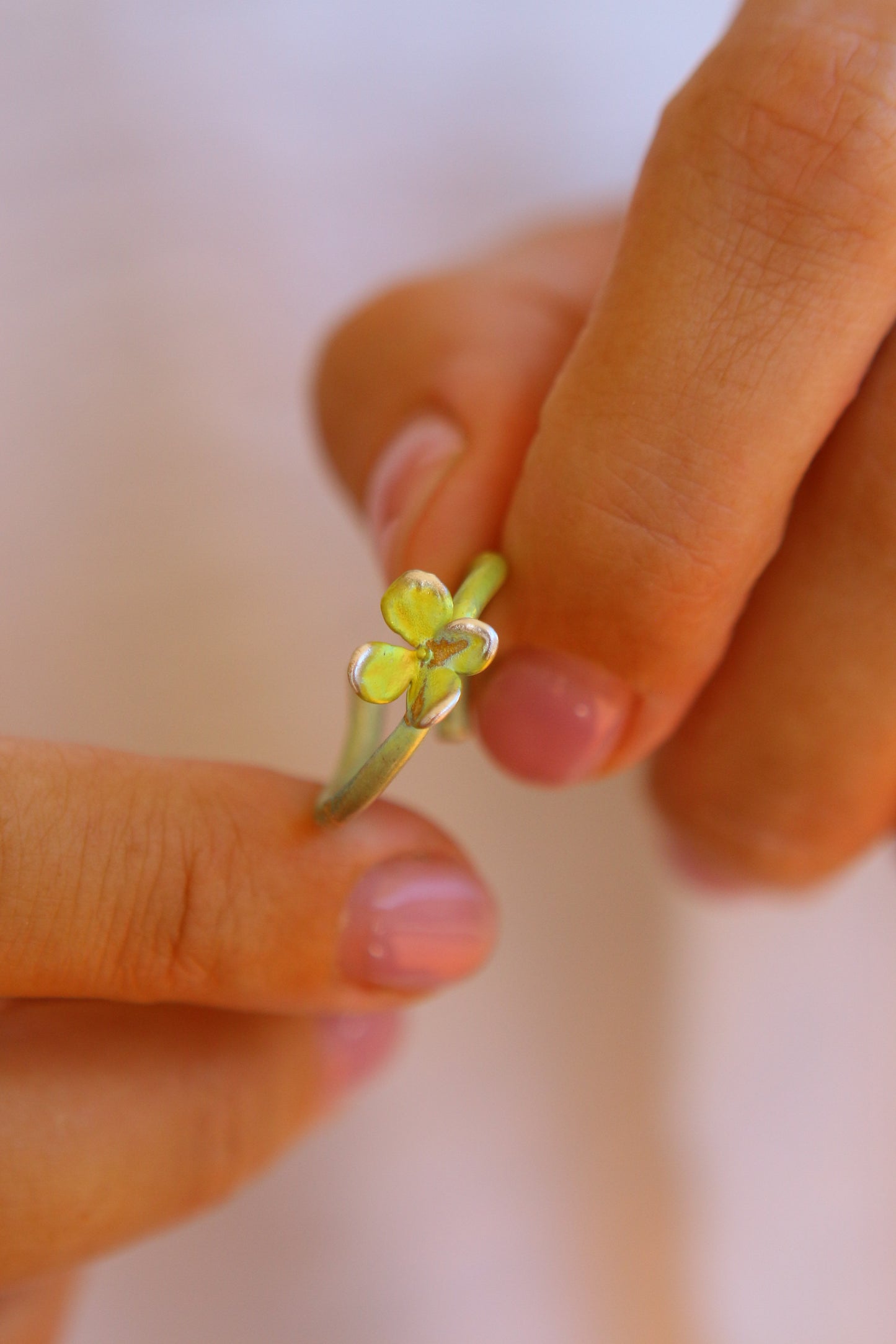 Anel com flor de hortensia