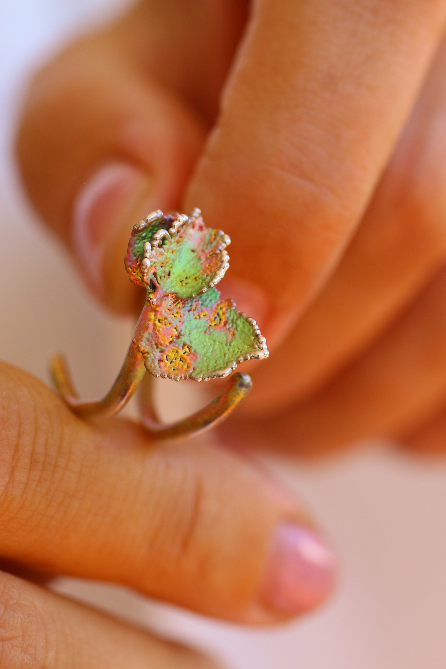 Anel com flor de hortensia