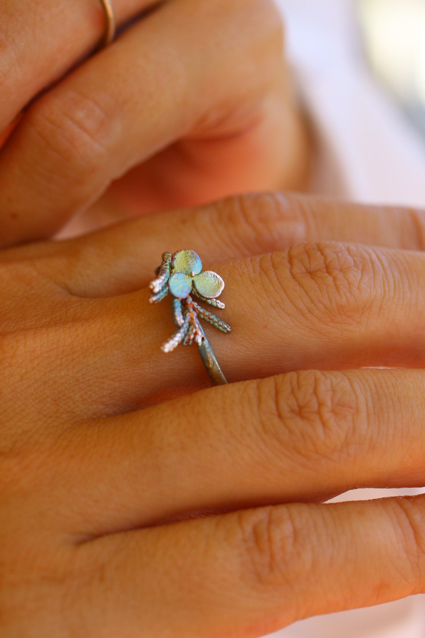 Anel com flor de hortensia