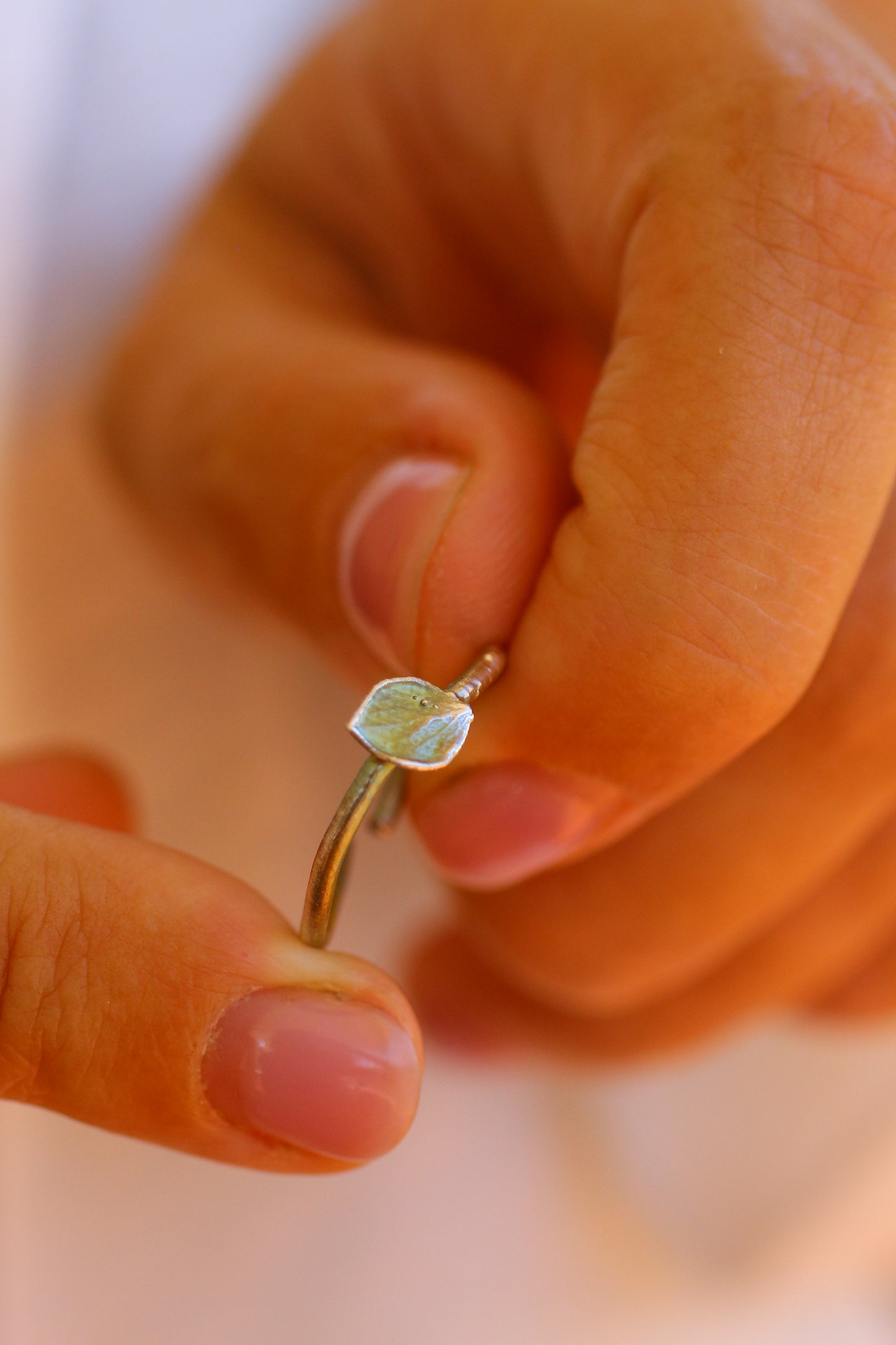 Anel com petala de hortensia