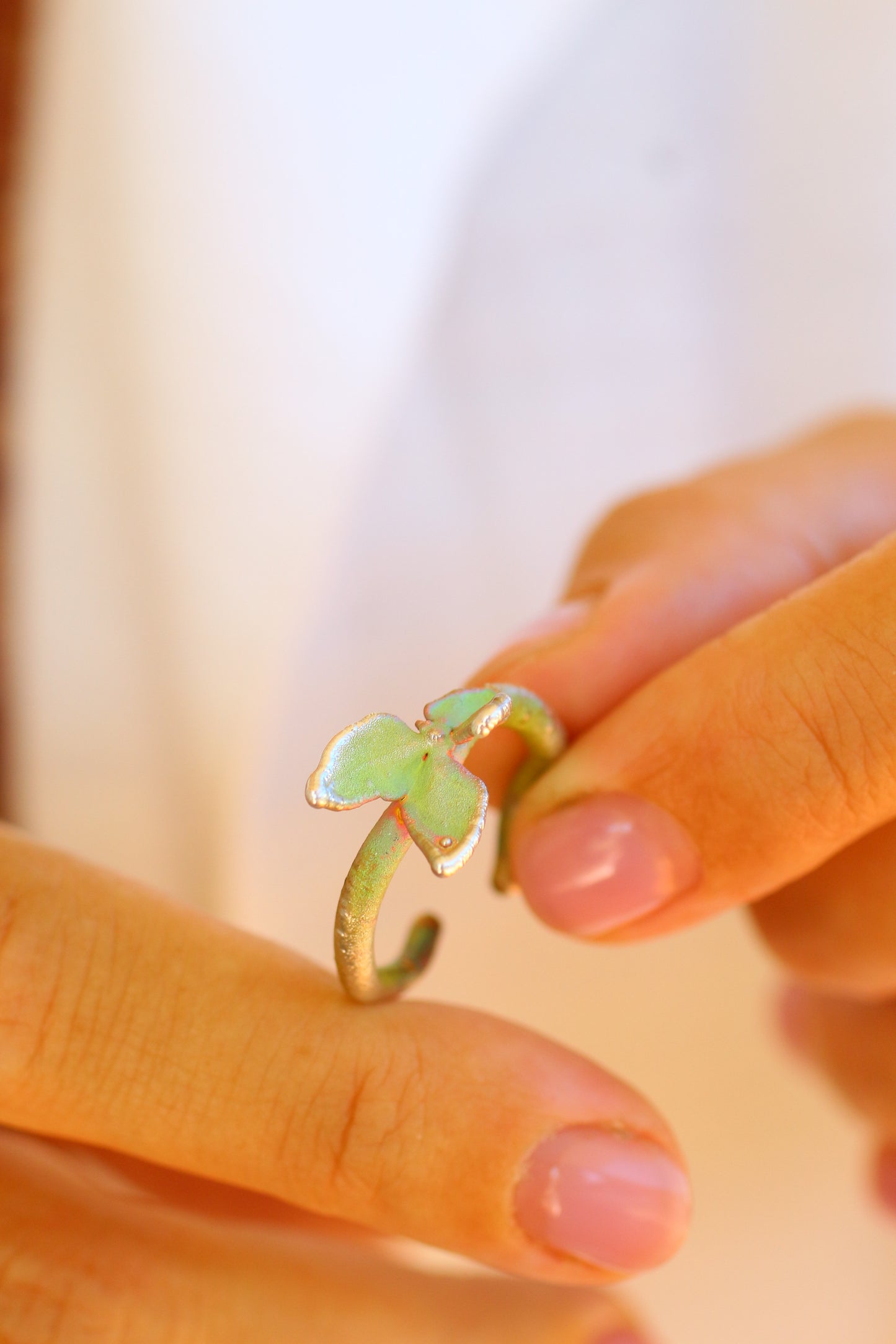 Anel com flor de hortensia