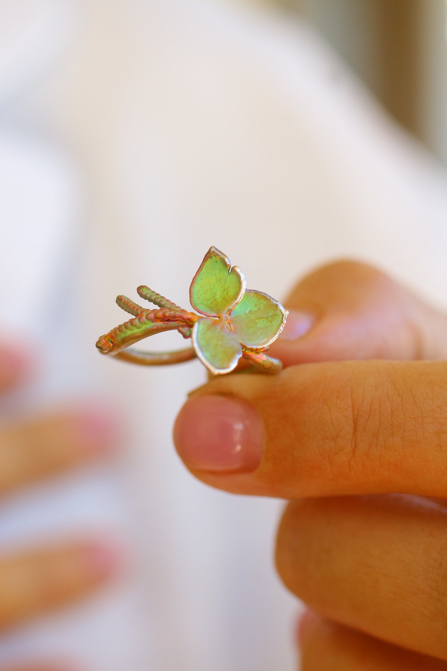 Anel com flor de hortensia