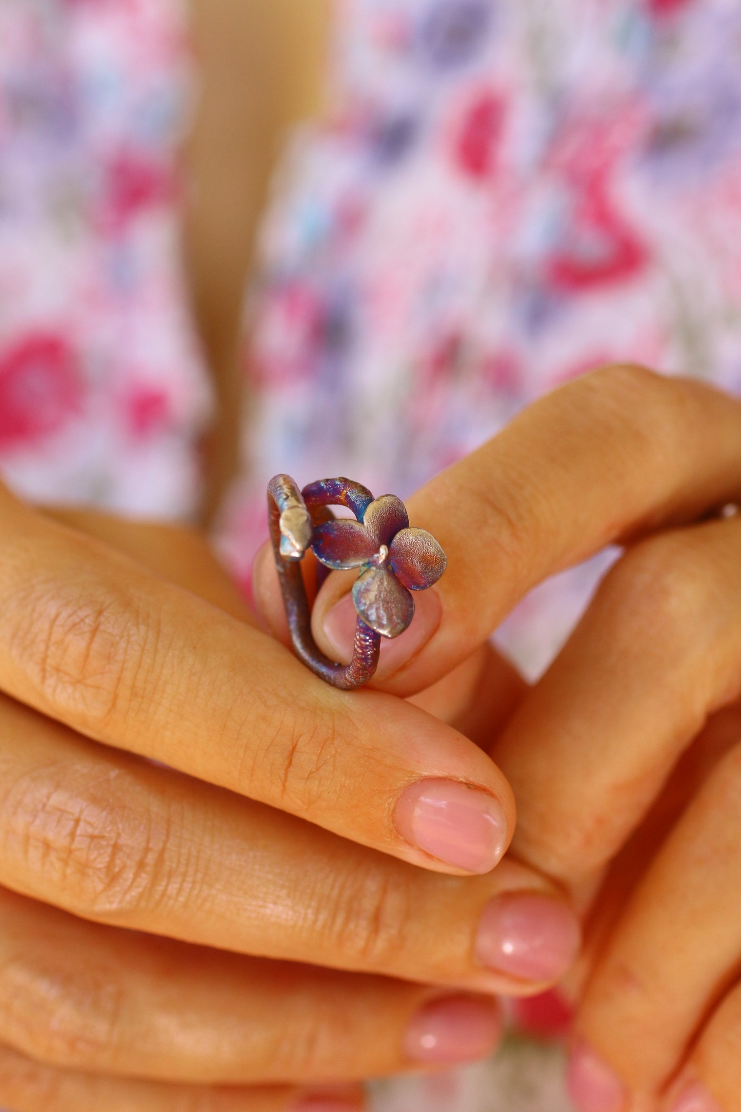 Anel com flor de hortensia