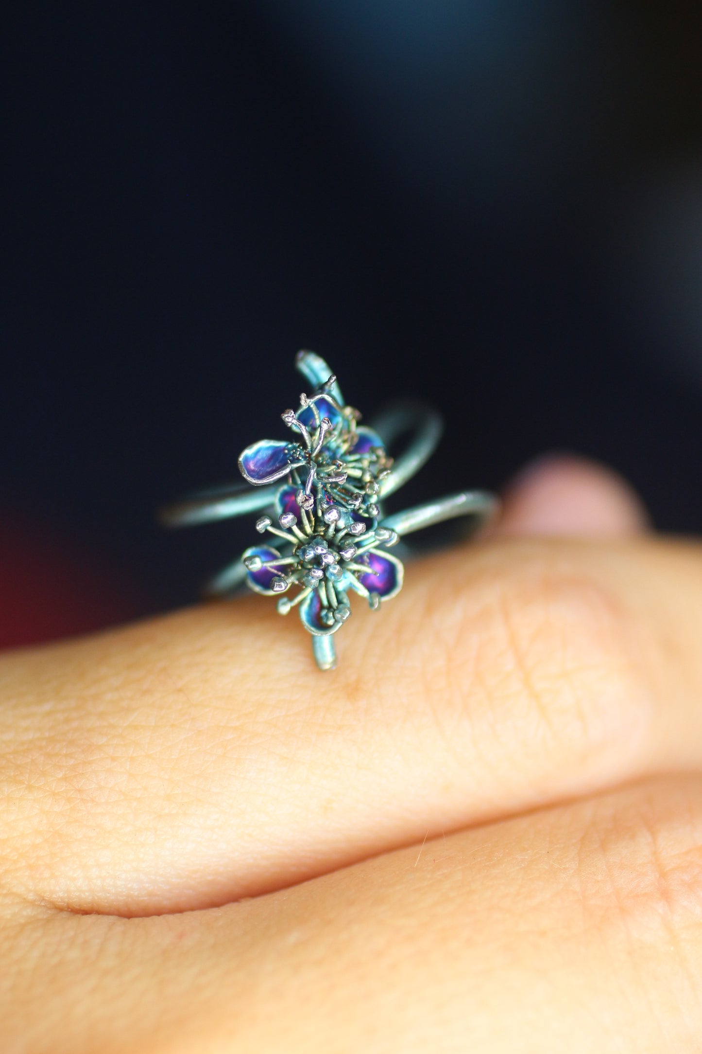 Ear cuff com flores da primavera