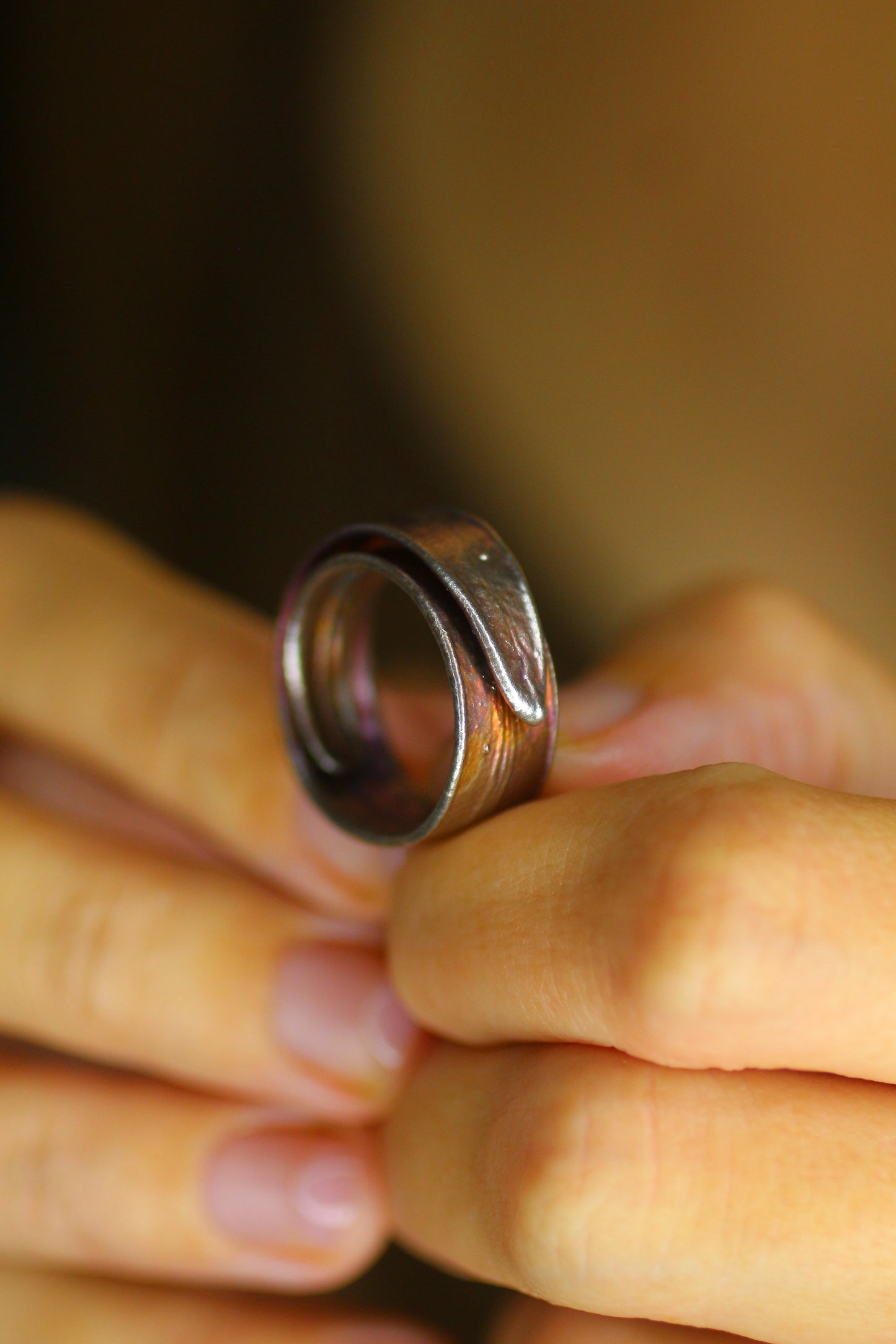 Anel com folha de palmeira