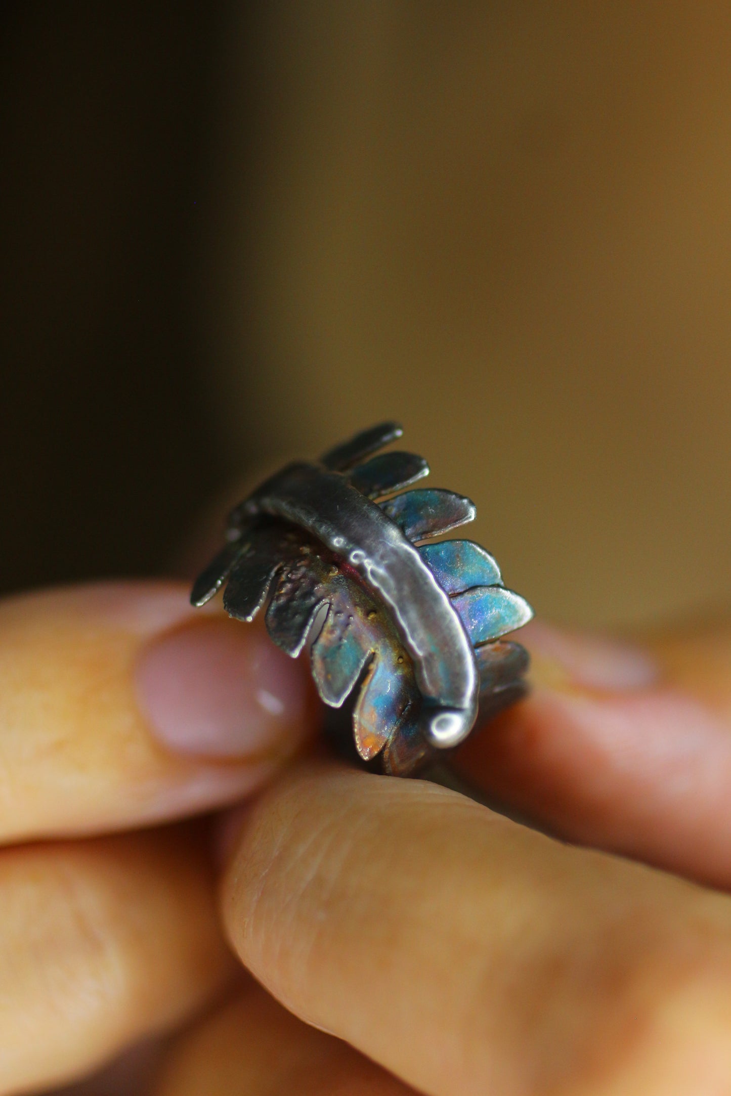 Anel com folha de feto