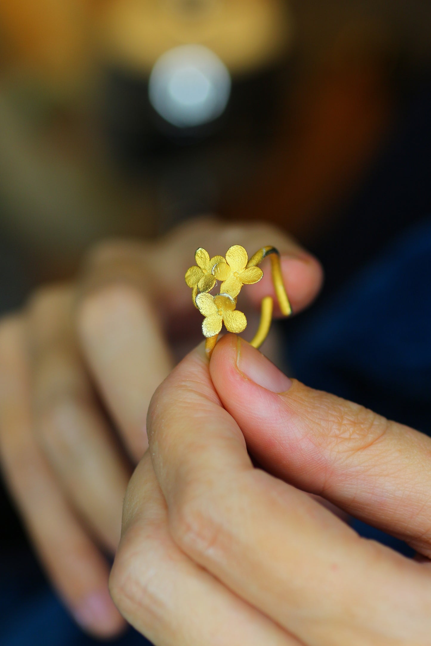 Anel com flores de hortensia