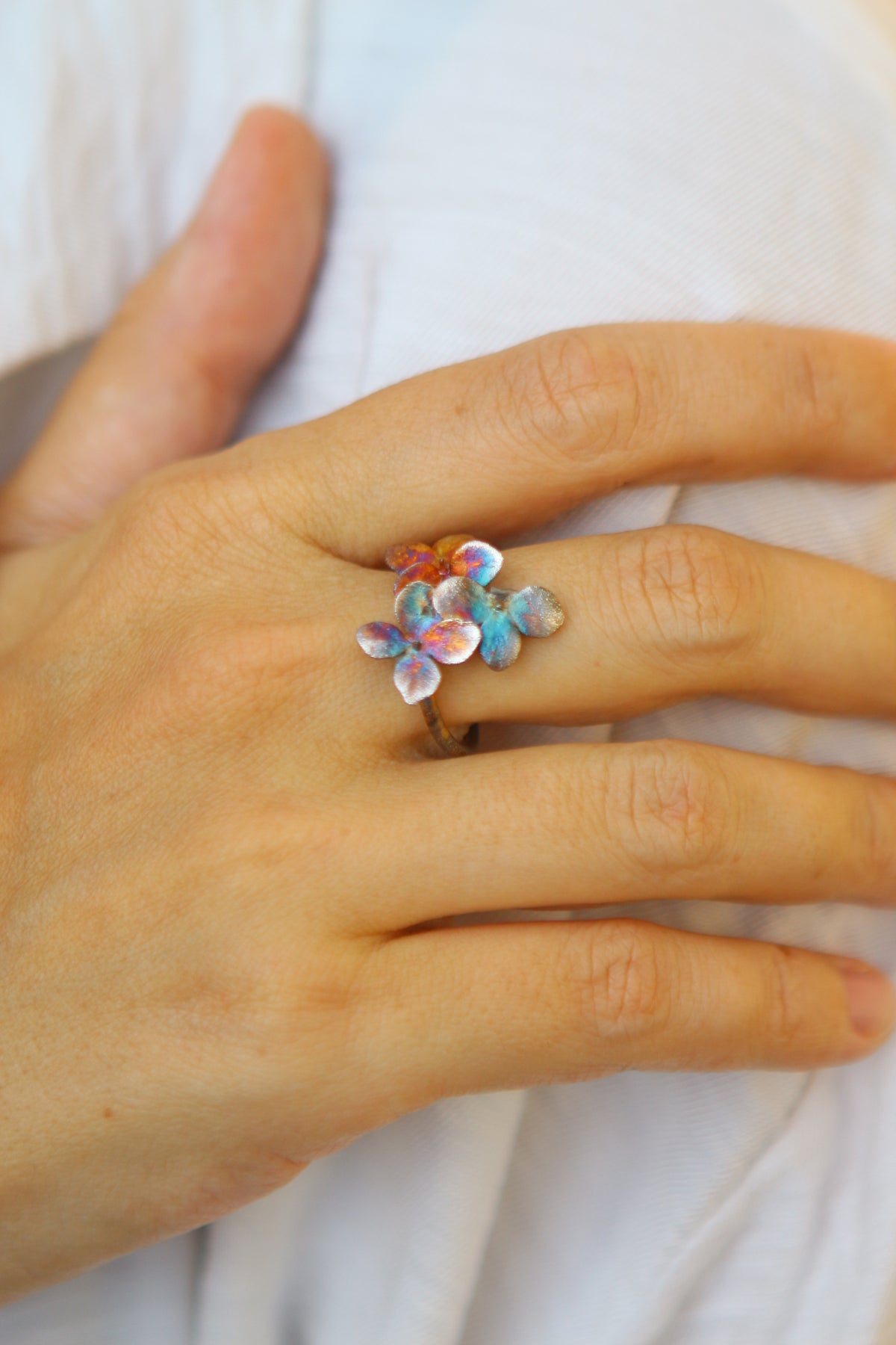 Anel com flor de hortensia