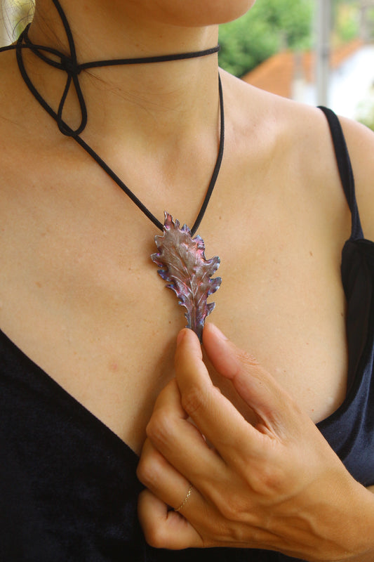 Pendente com folha de carvalho