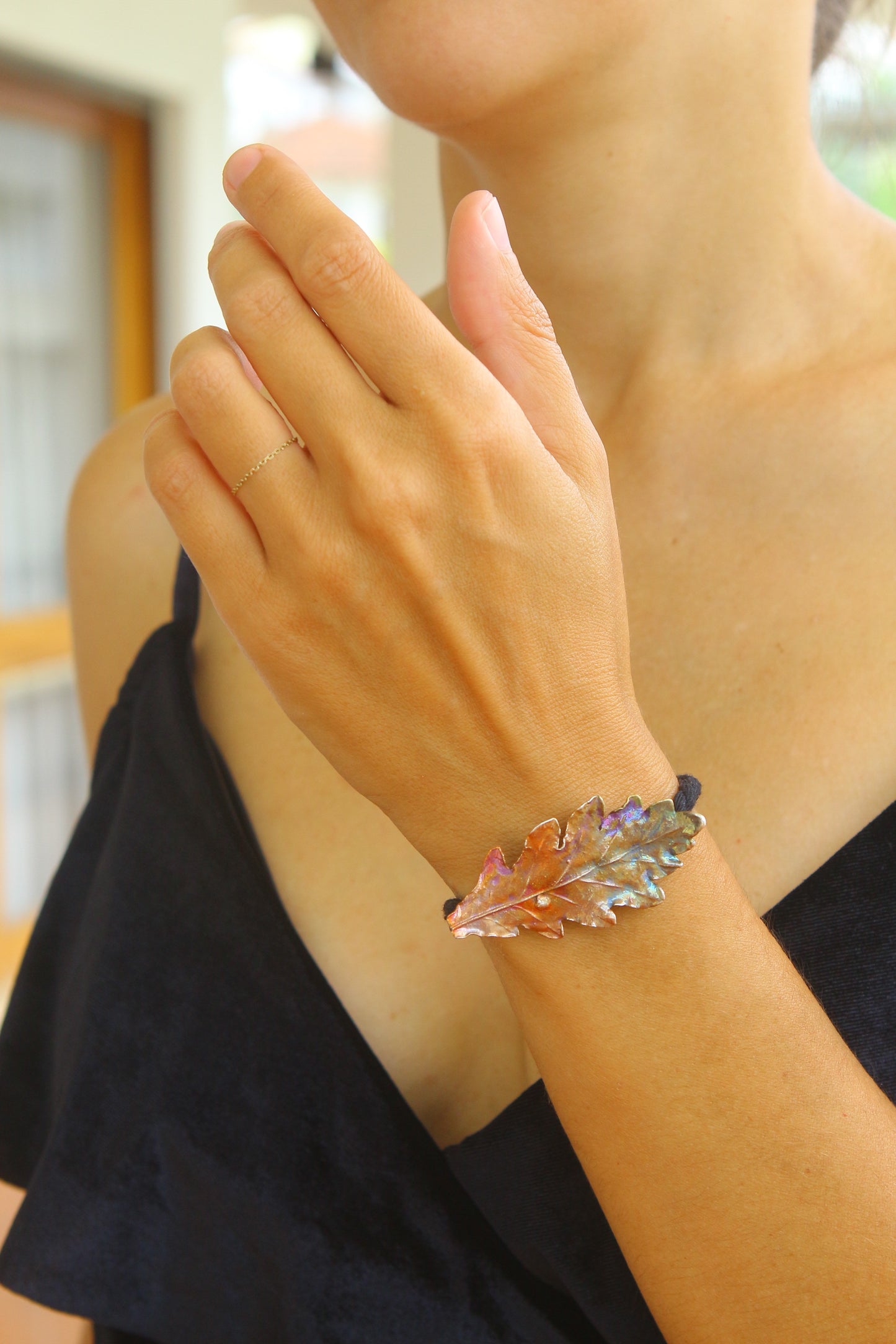 Pulseira com folha de carvalho