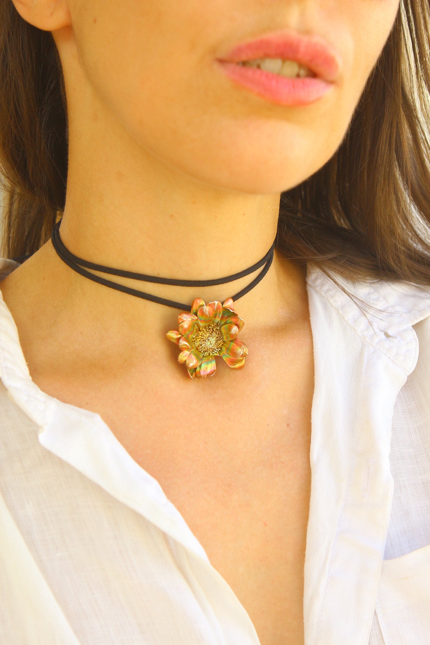 Pendente com flor de crisantemo