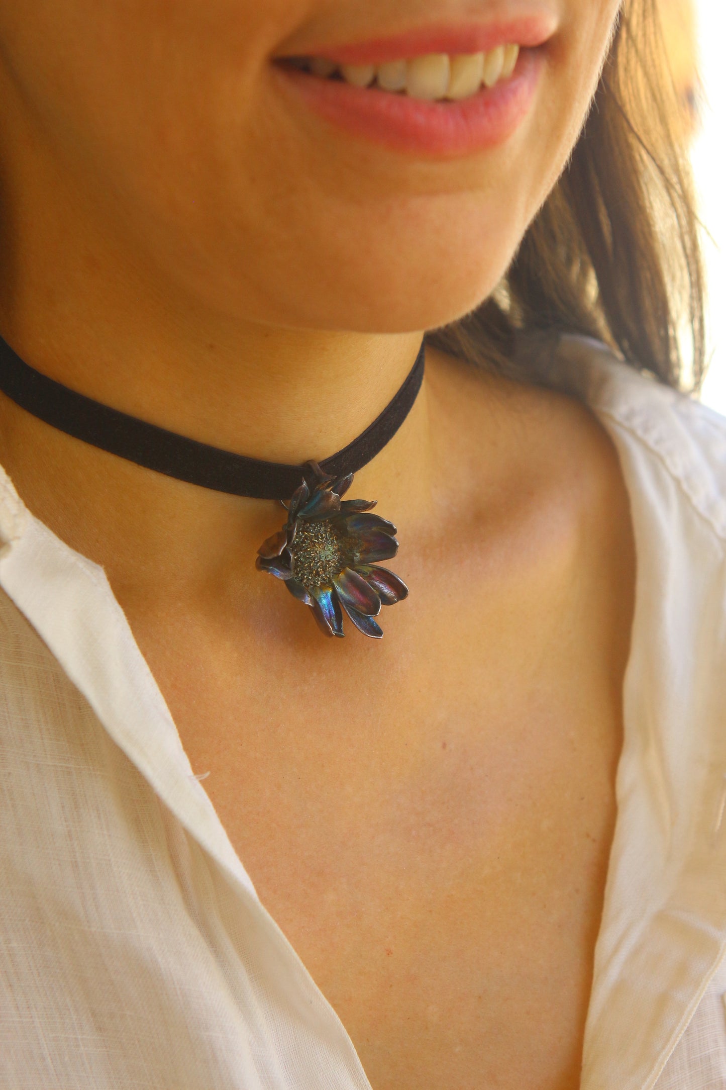 Pendente com flor de crisantemo