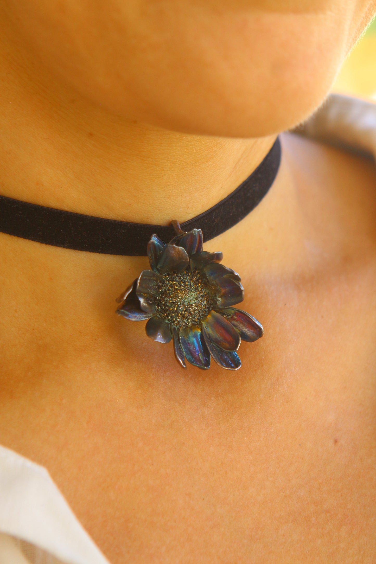 Pendente com flor de crisantemo