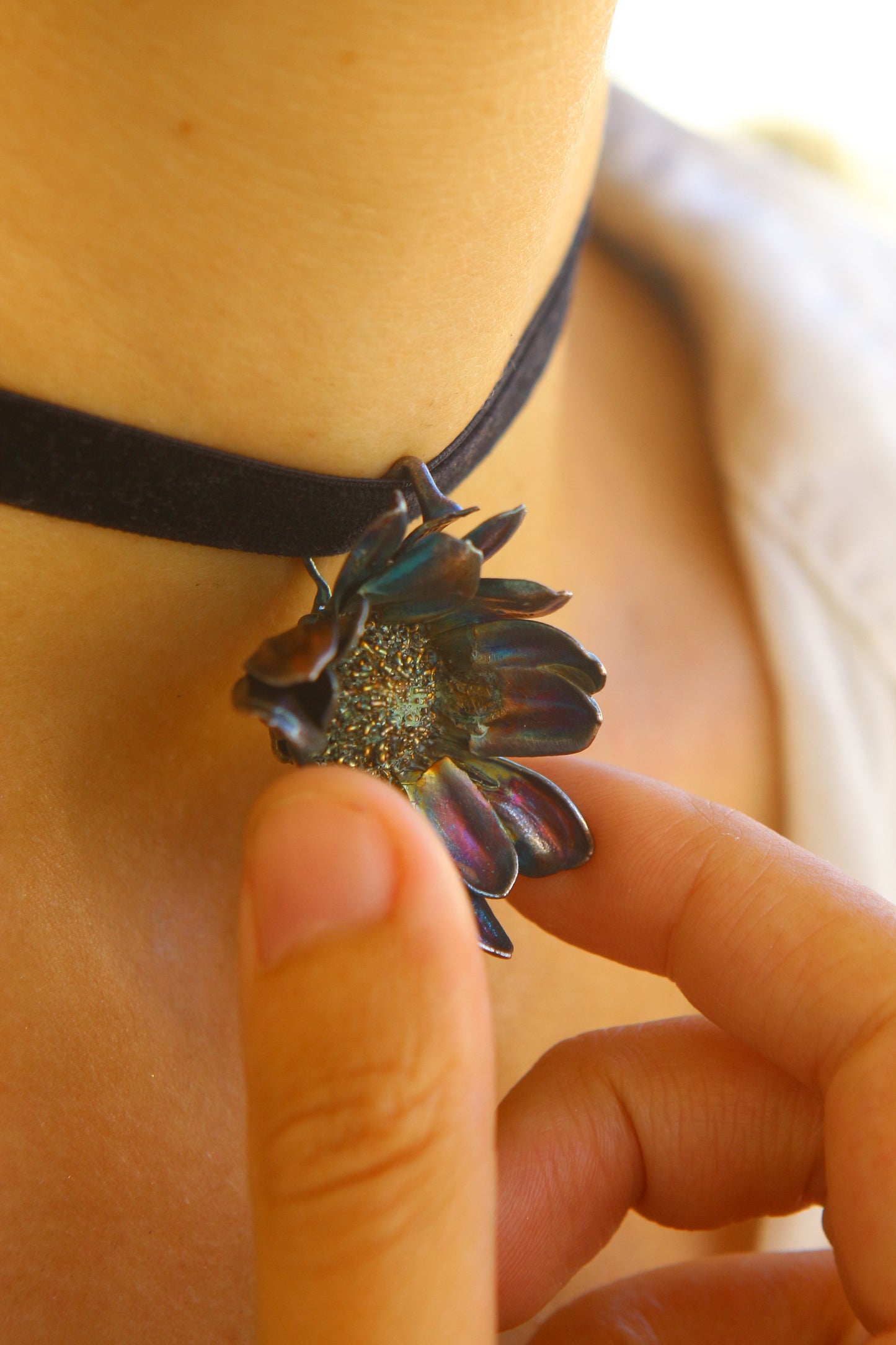 Pendente com flor de crisantemo