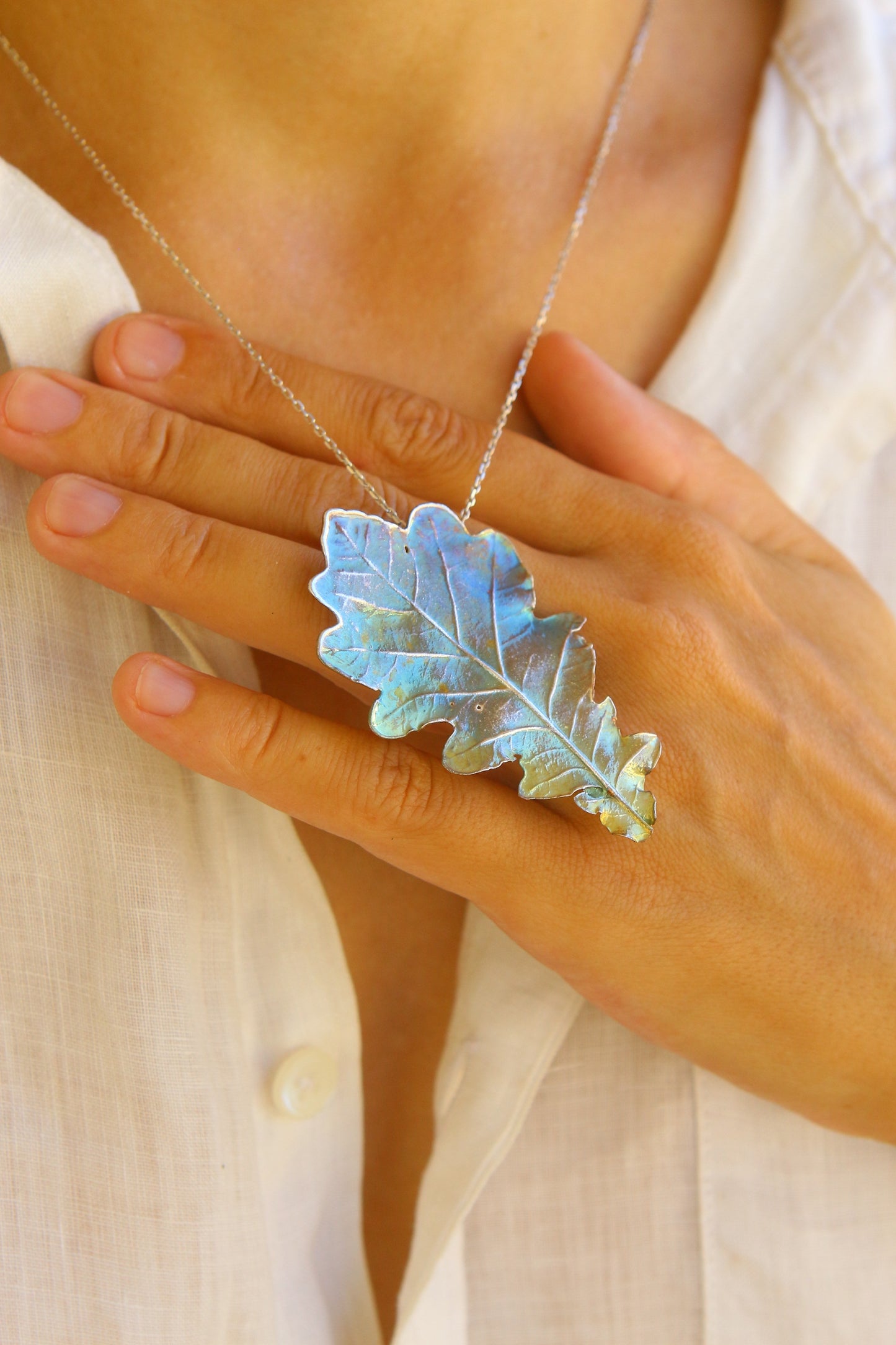 Pendente com folha de carvalho