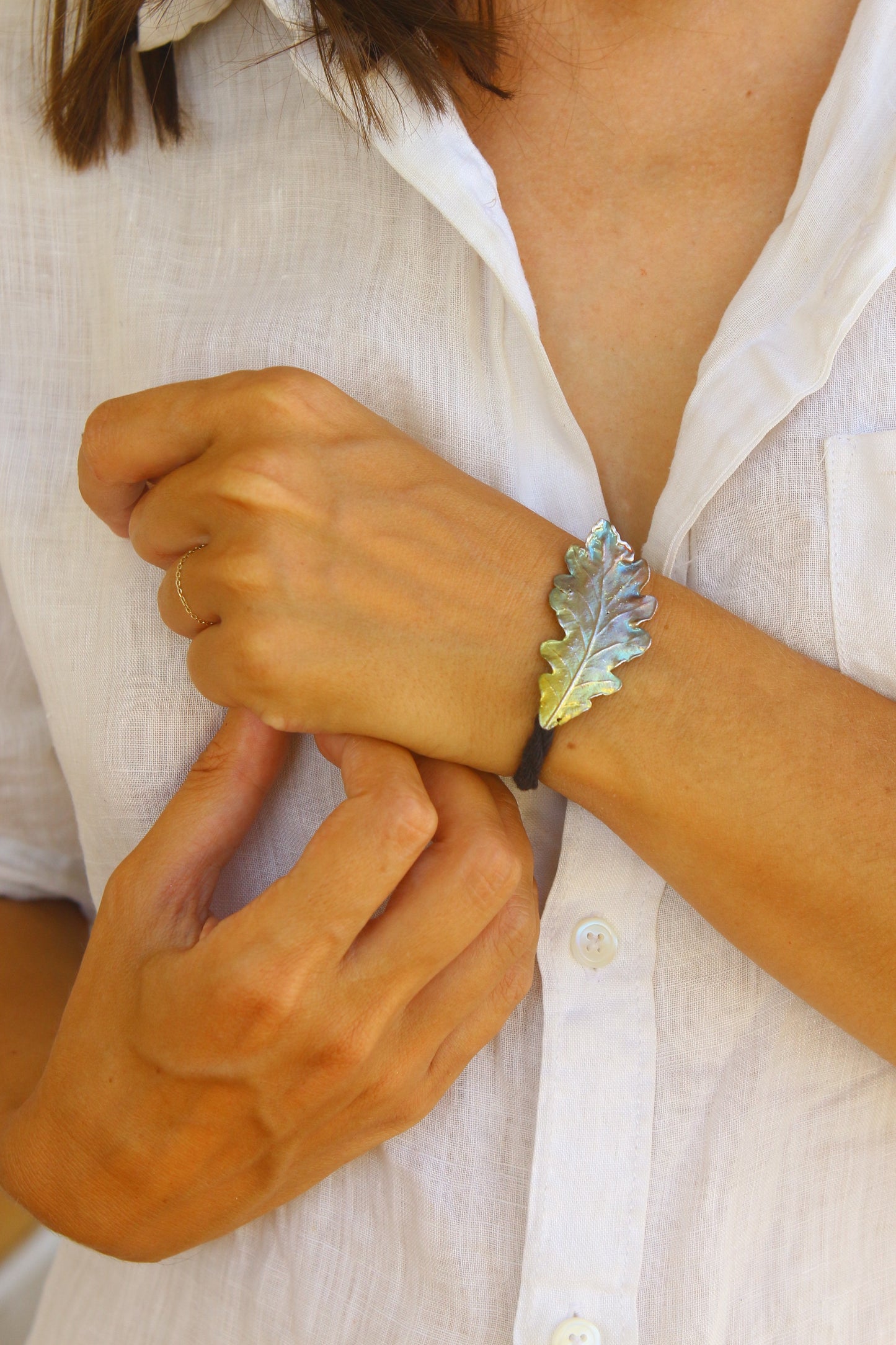 Pulseira com folha de carvalho