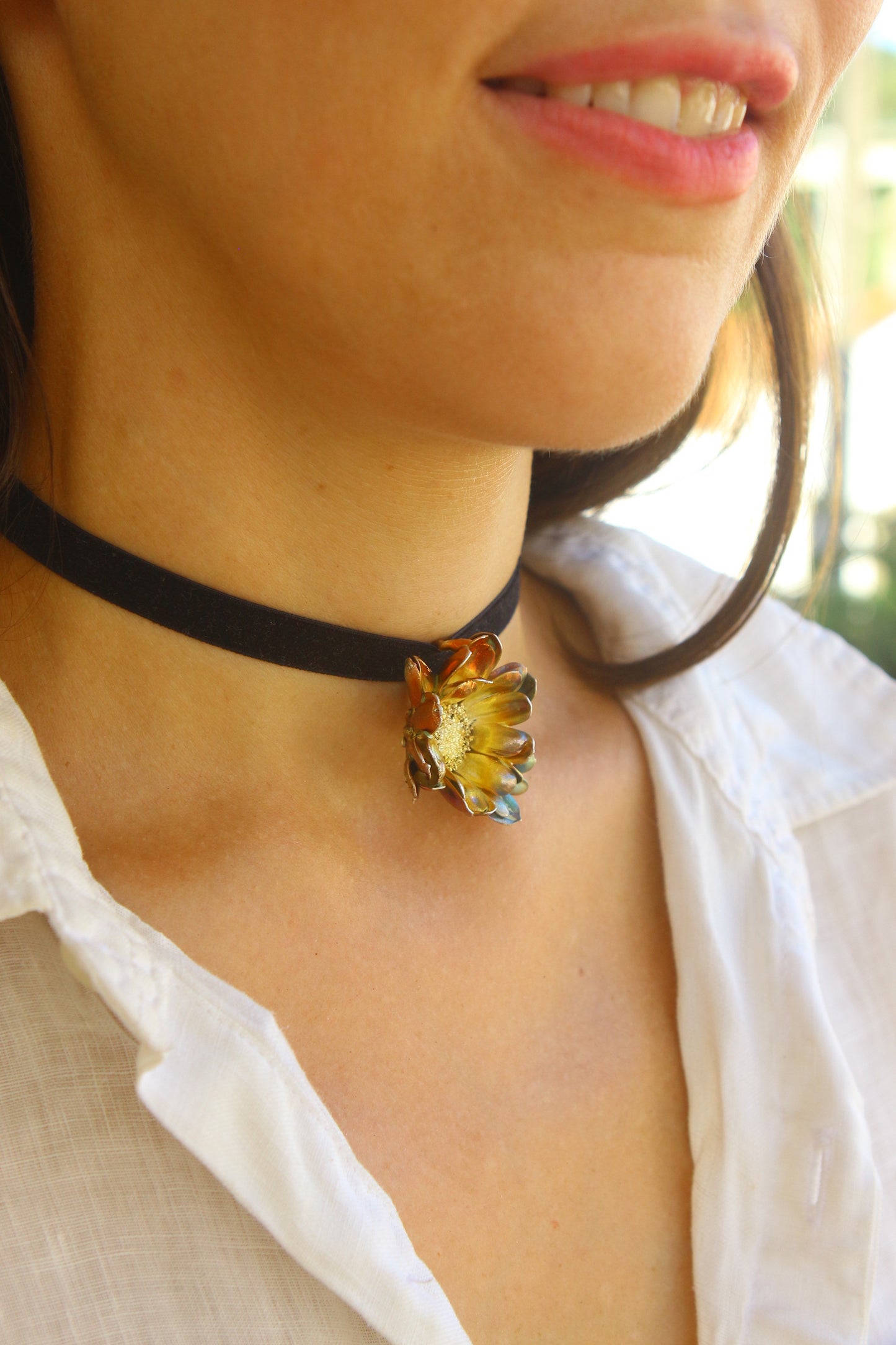 Pendente com flor de crisantemo