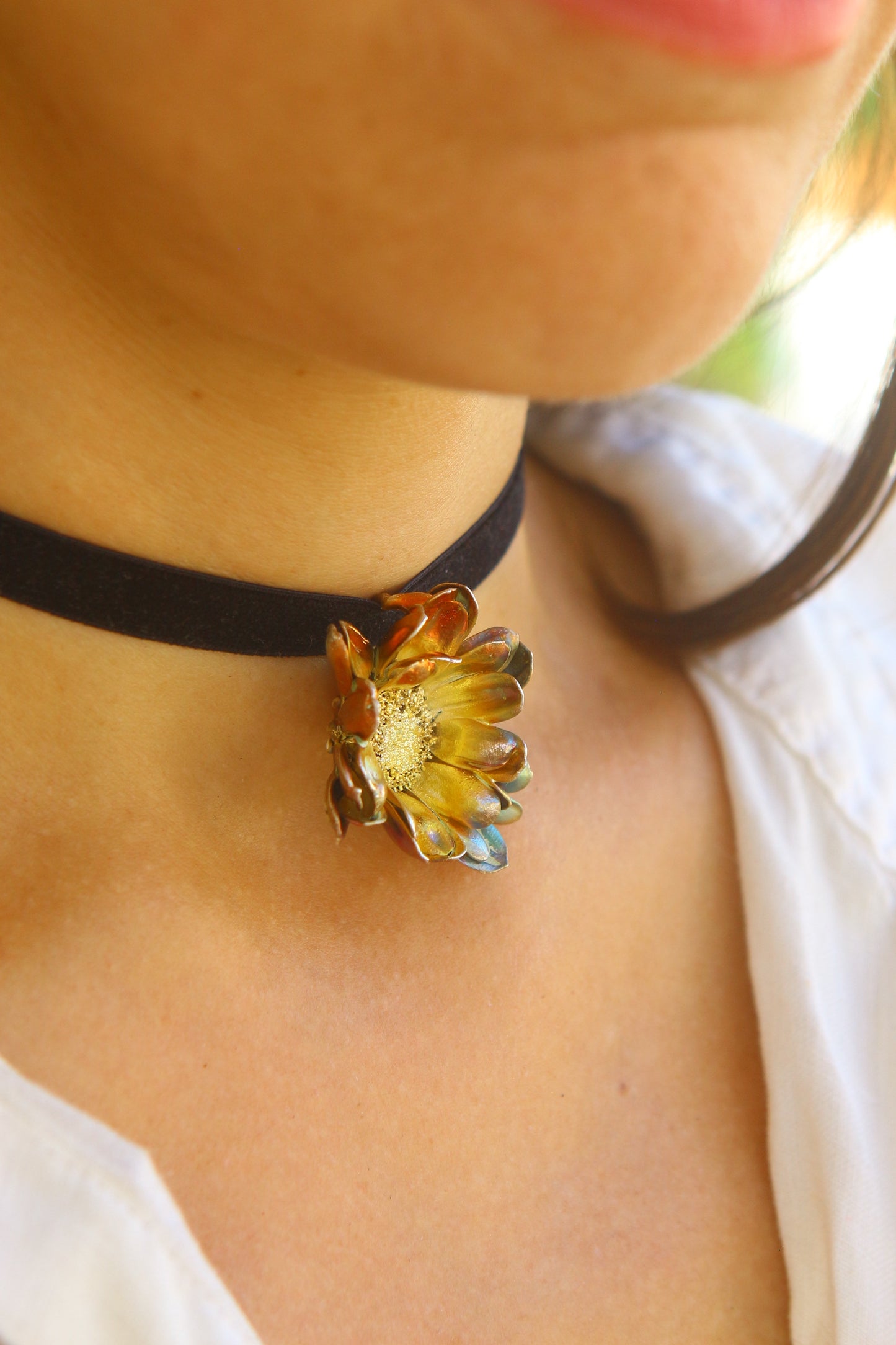 Pendente com flor de crisantemo