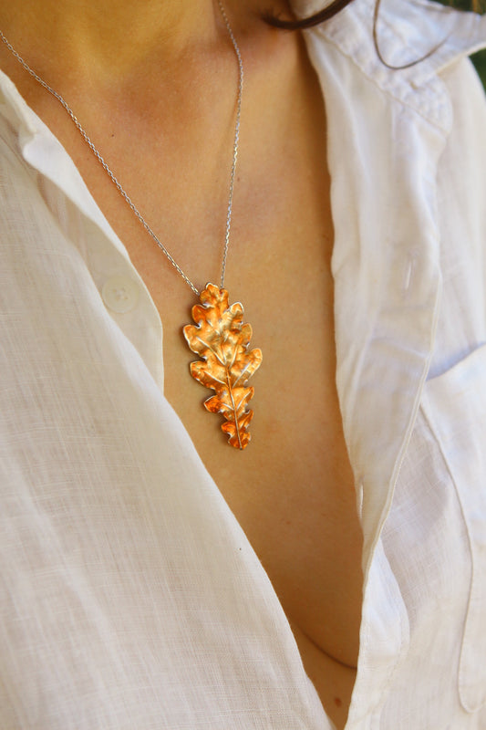 Pendente com folha de carvalho