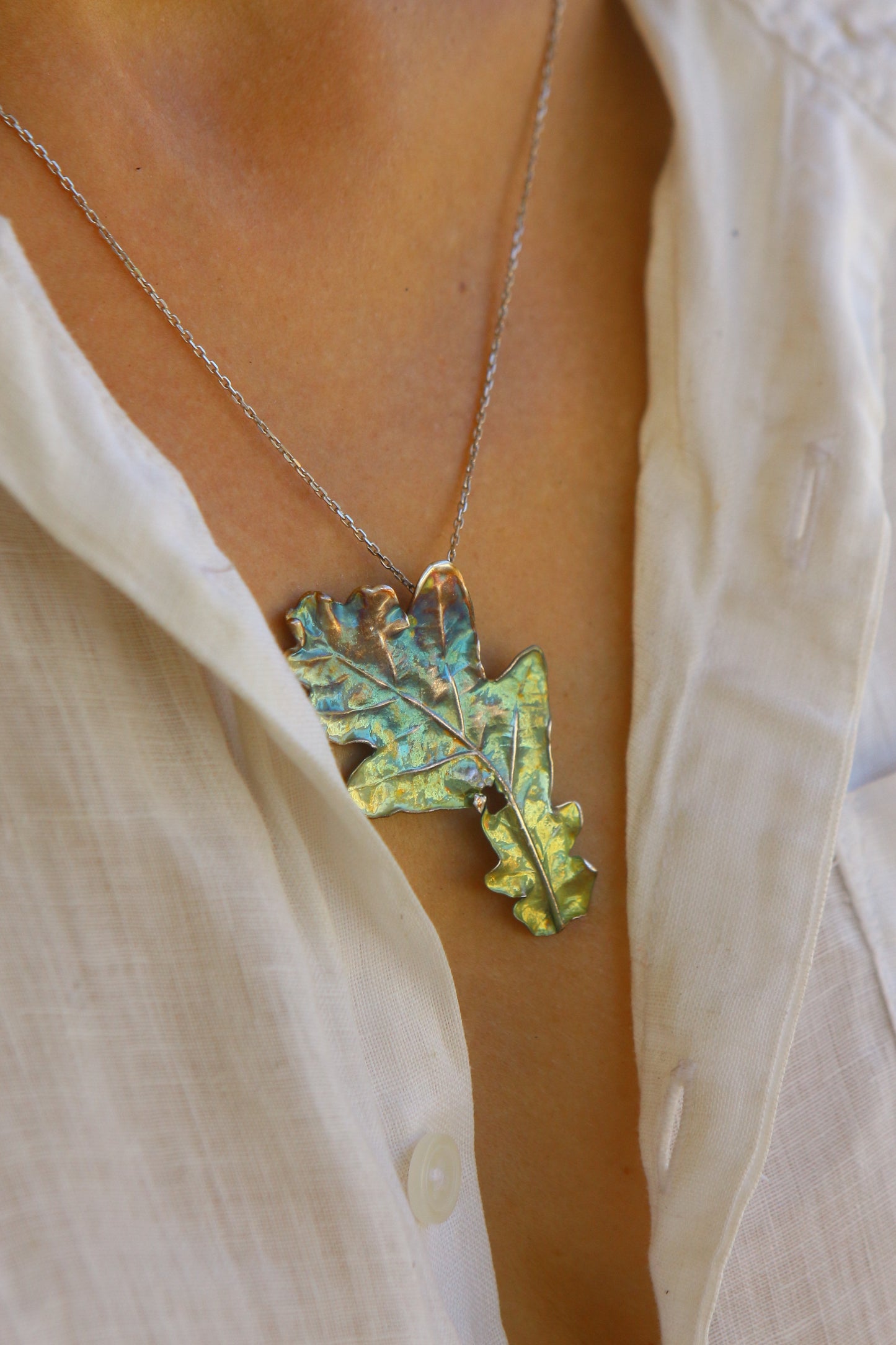 Pendente com folha de carvalho