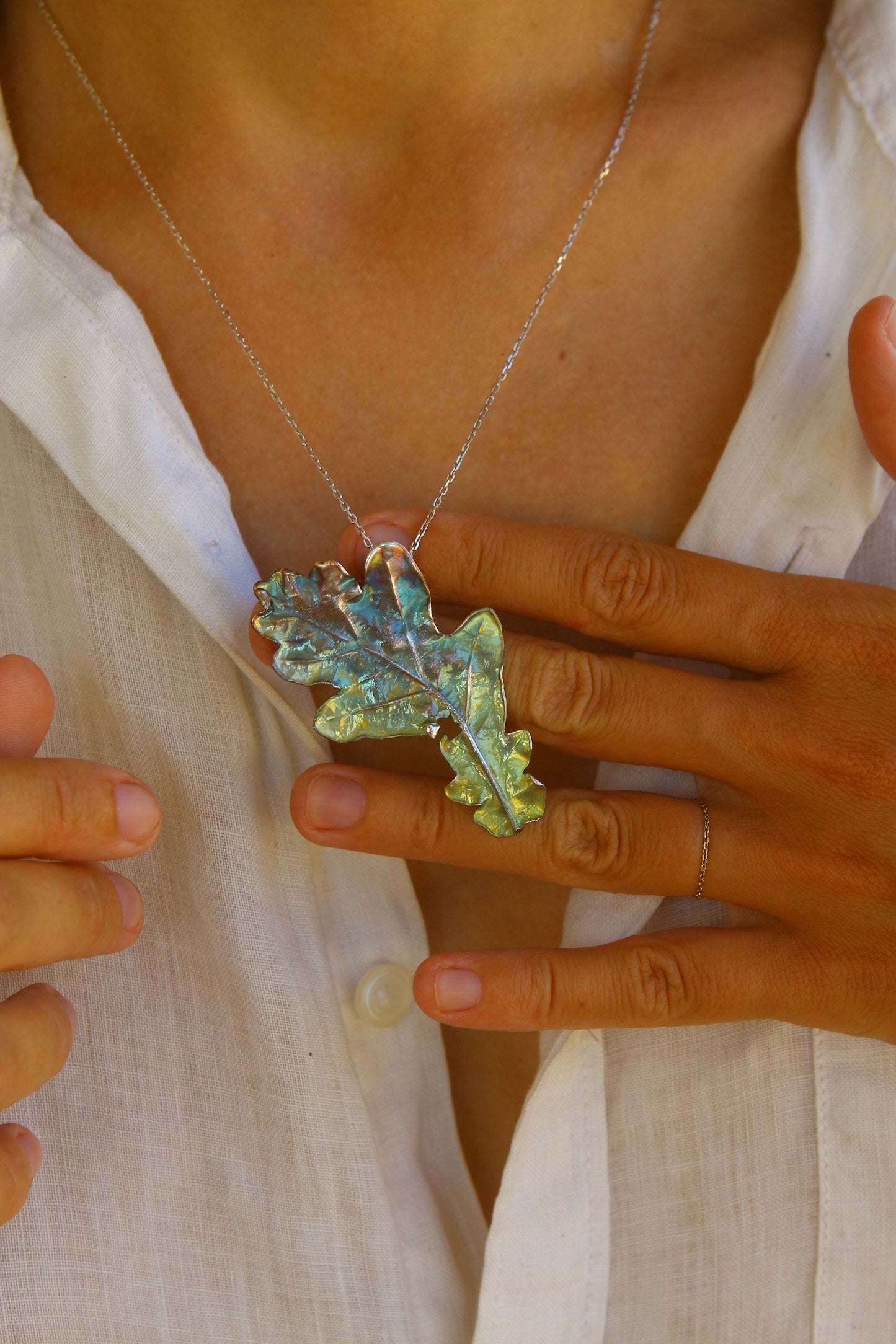 Pendente com folha de carvalho