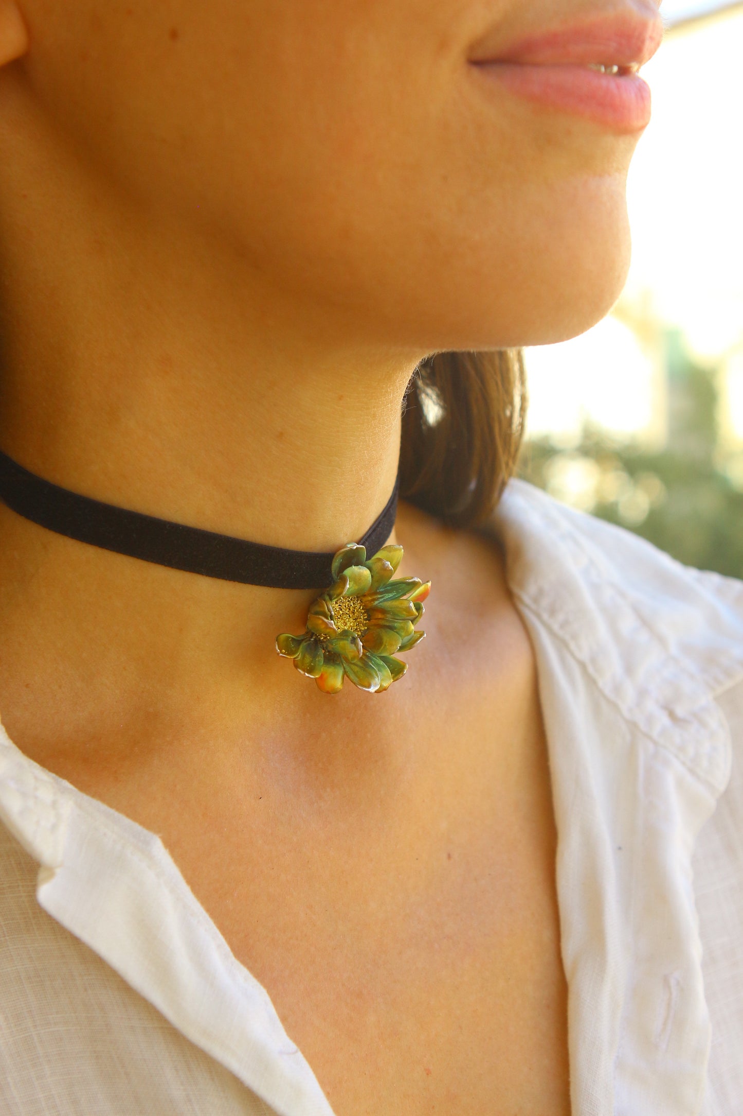 Pendente com flor de crisantemo