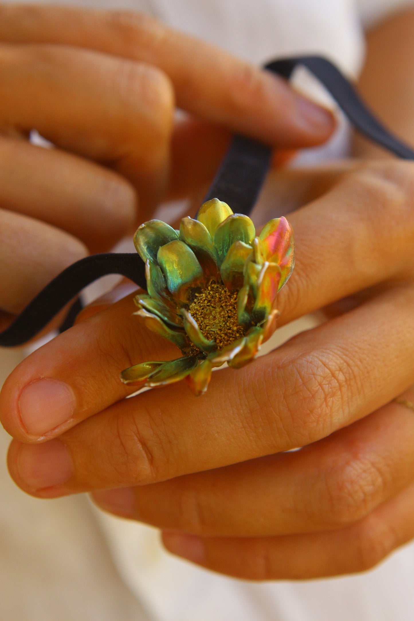 Pendente com flor de crisantemo