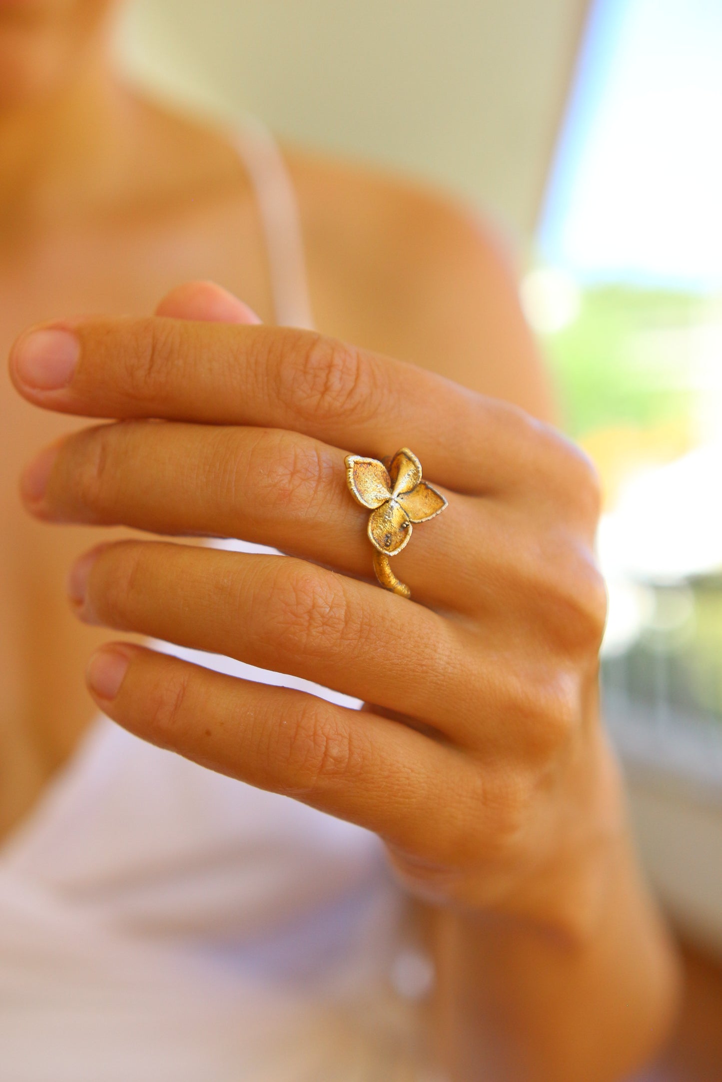 Anel com flor de hortensia