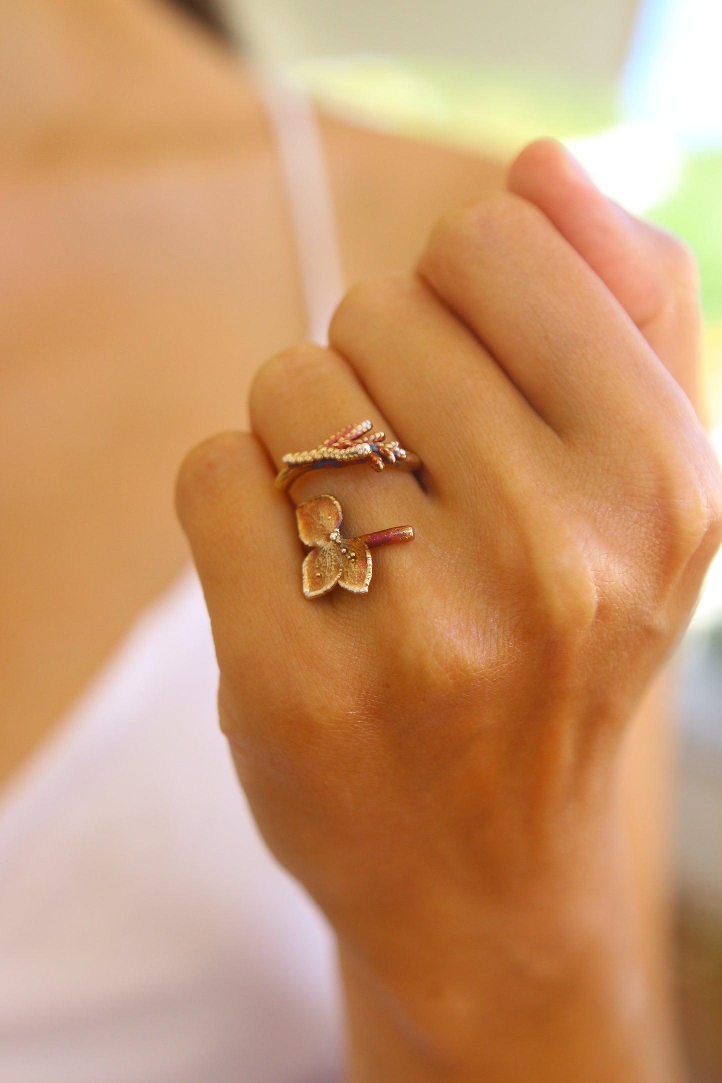 Anel com flor de hortensia