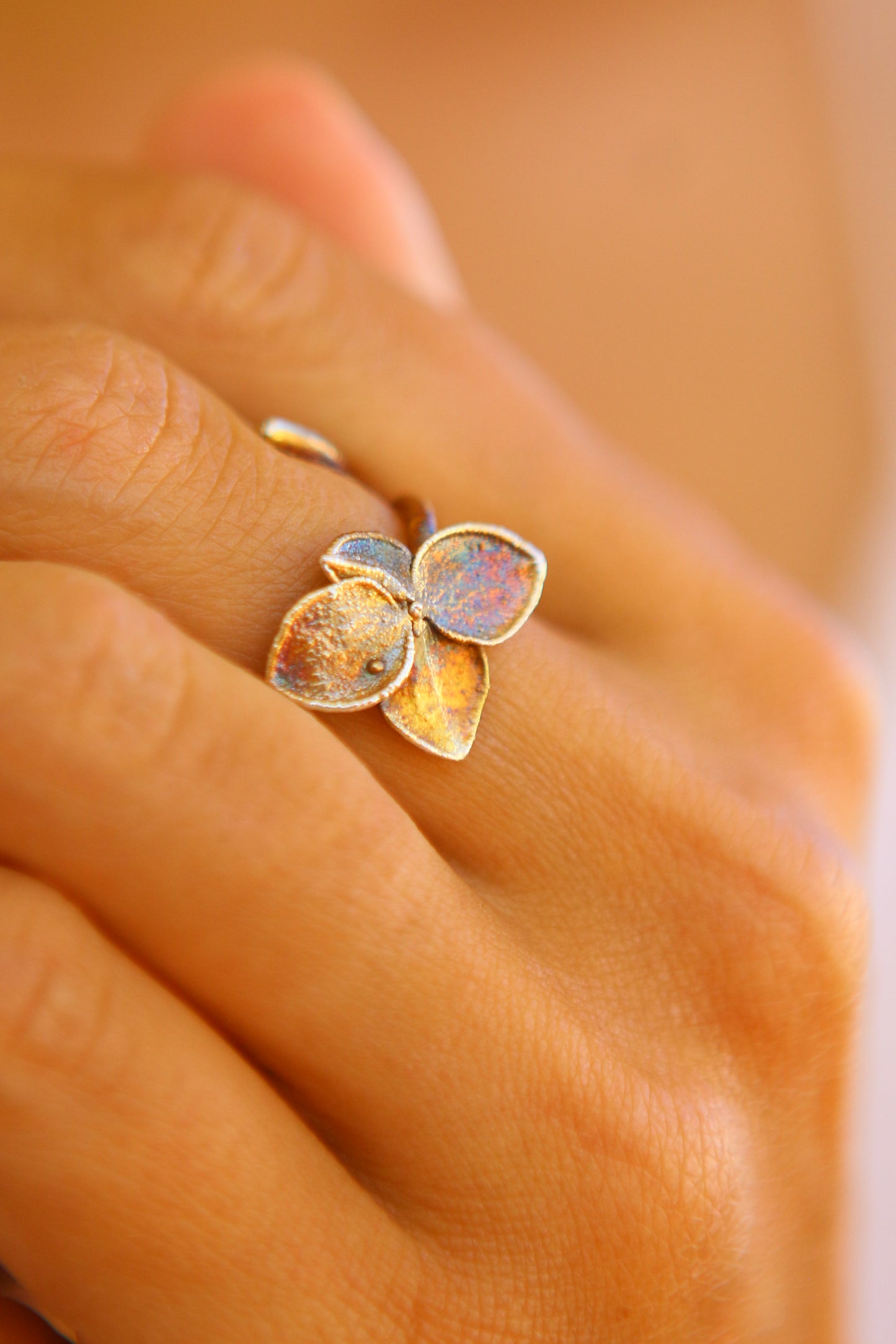 Anel com flor de hortensia