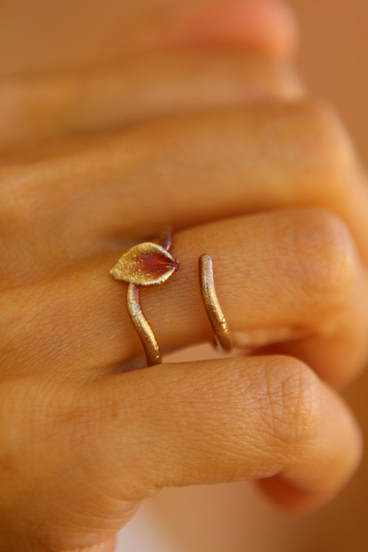 Anel com petala de hortensia