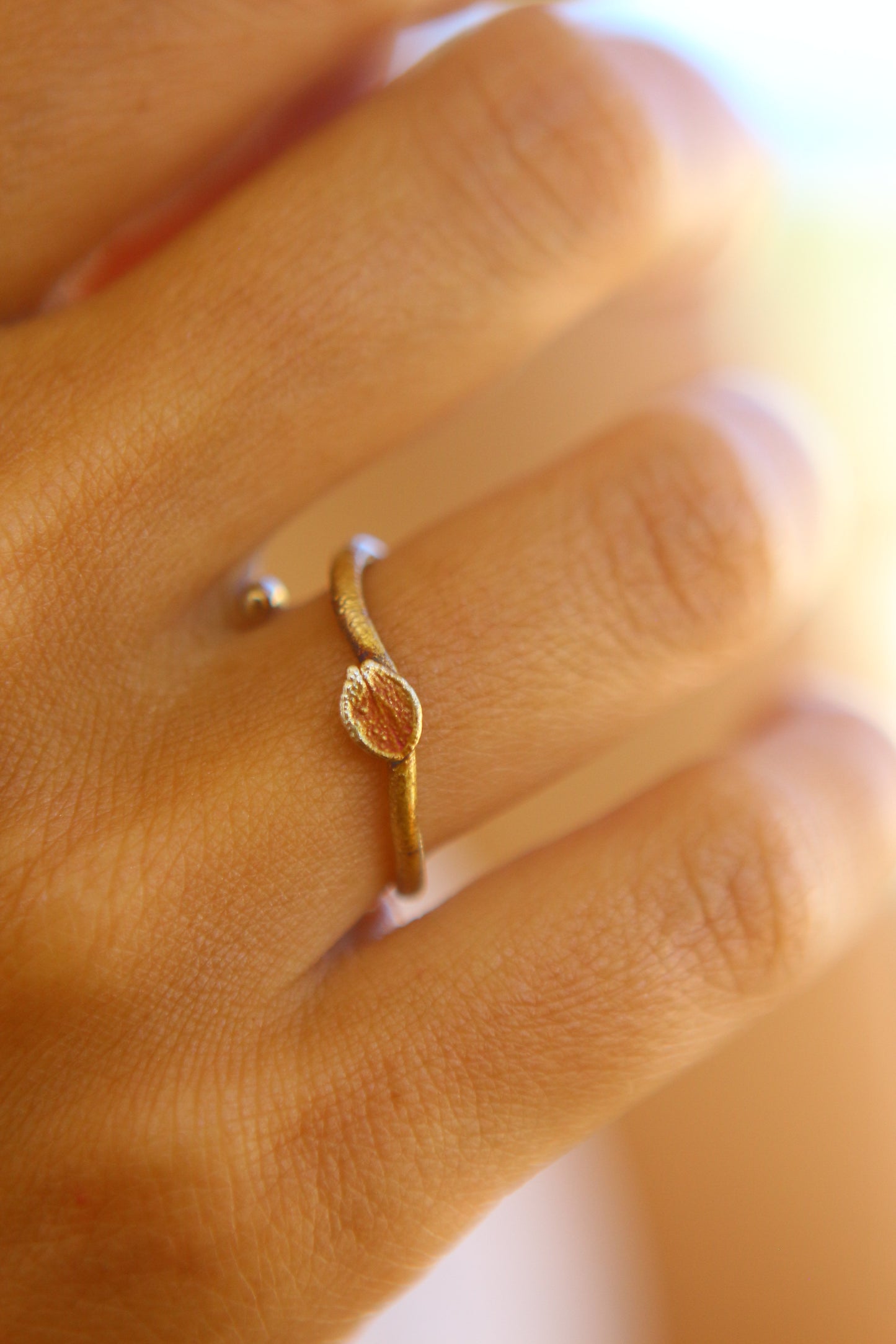 Anel com petala de hortensia