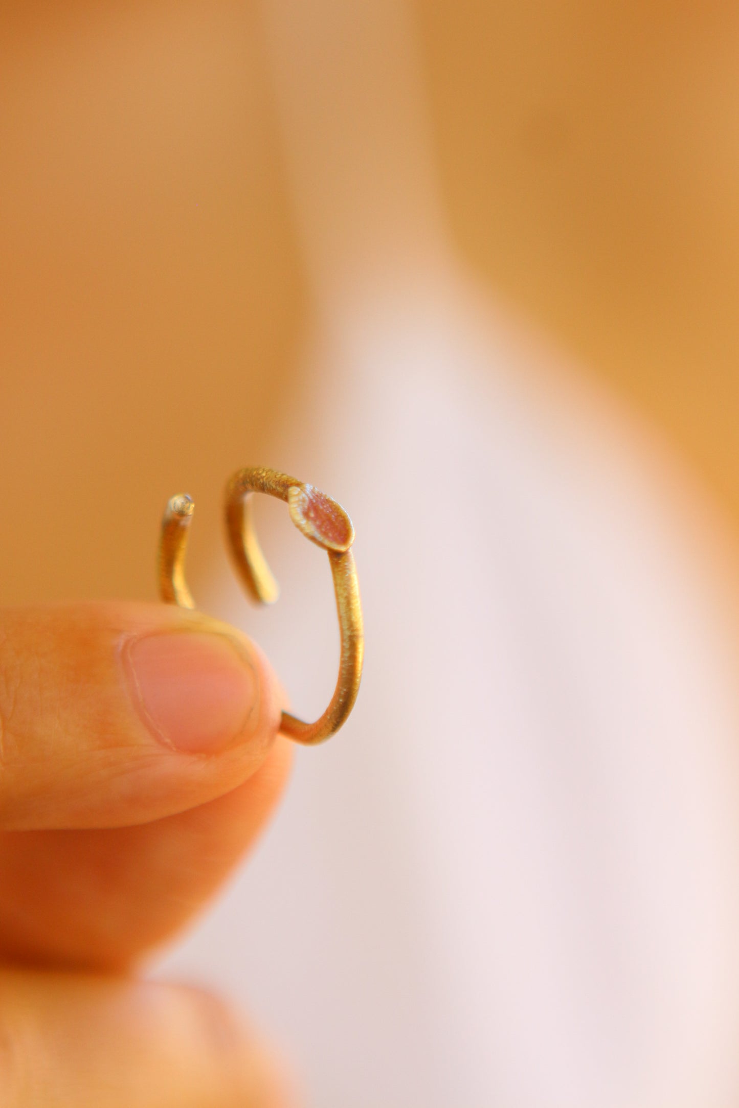 Anel com petala de hortensia