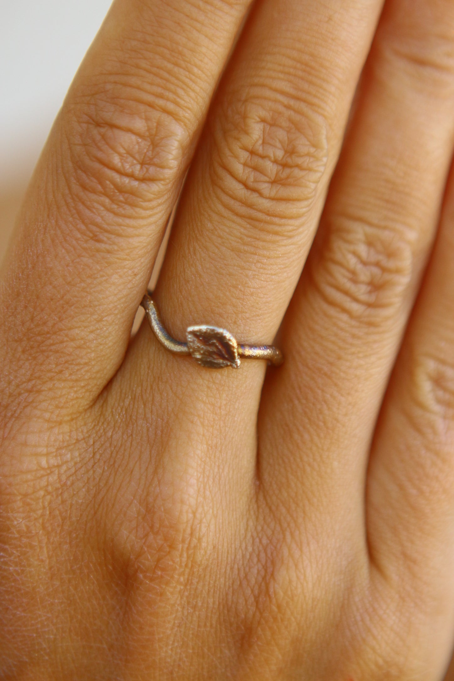 Anel com petala de hortensia