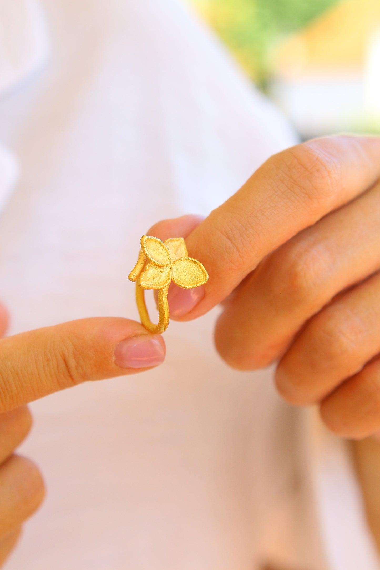 Anel com flor de hortensia