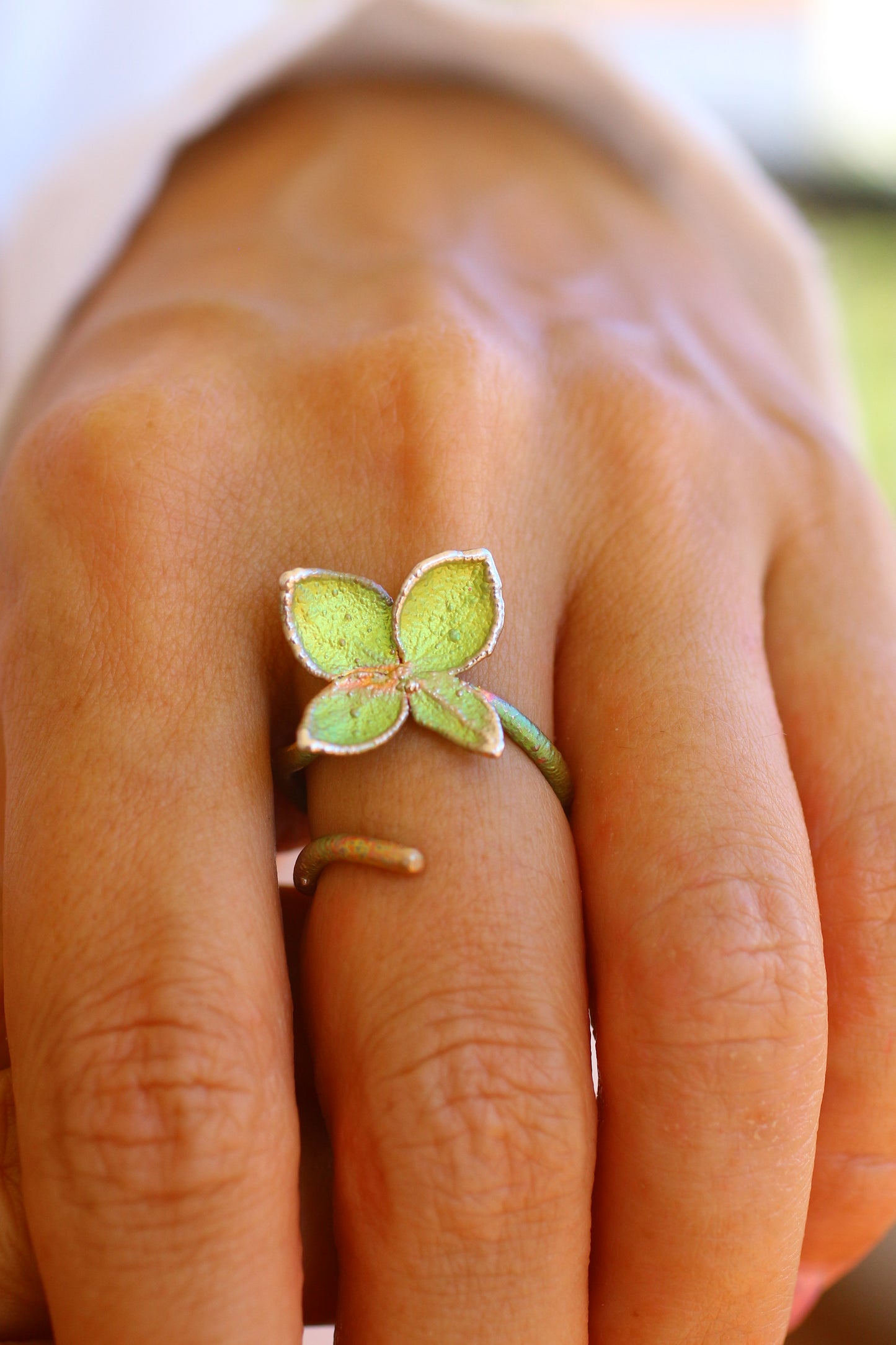 Anel com flor de hortensia