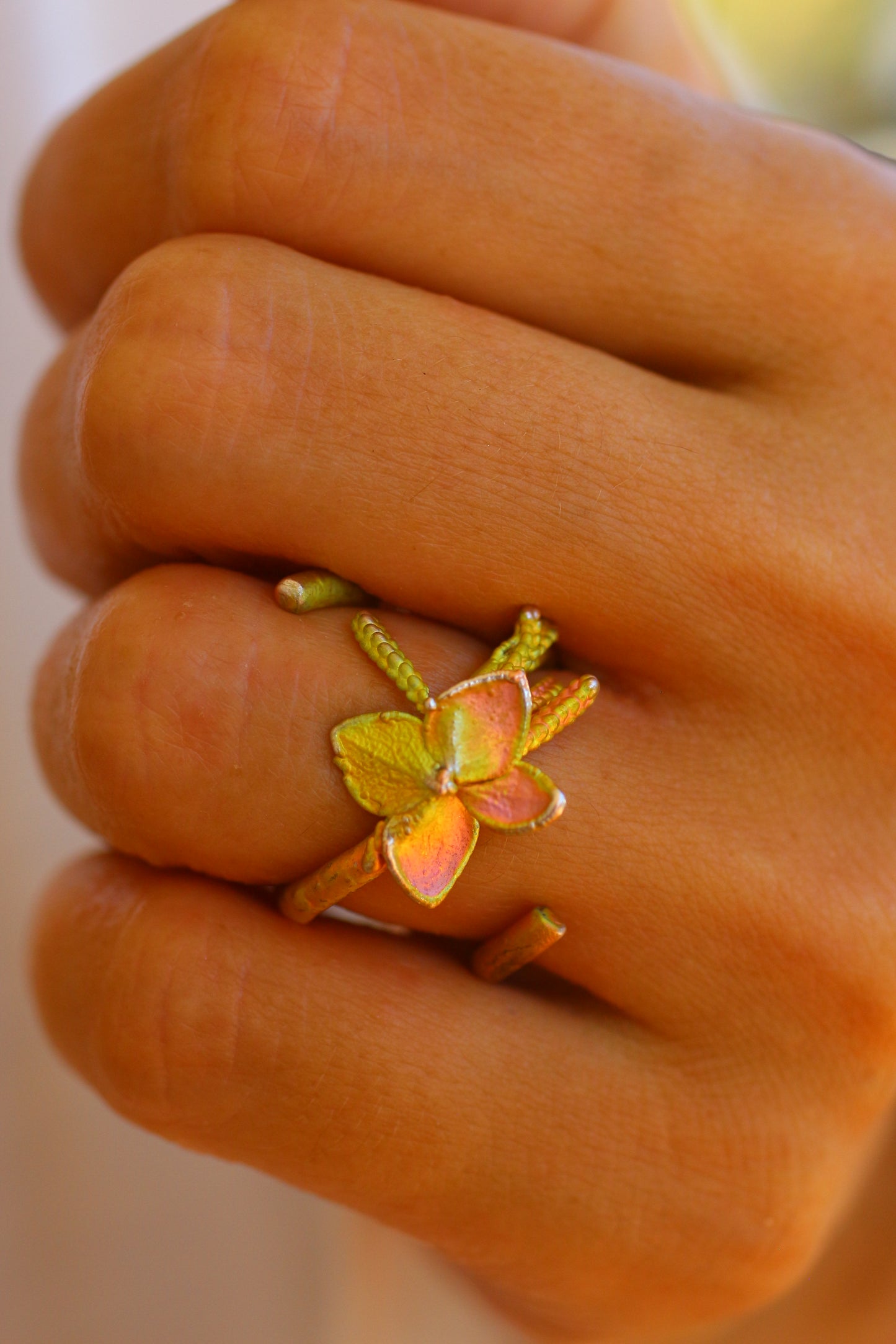 Anel com flor de hortensia