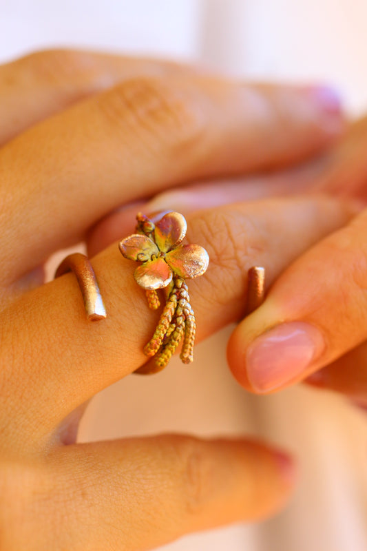 Anel com flor de hortensia