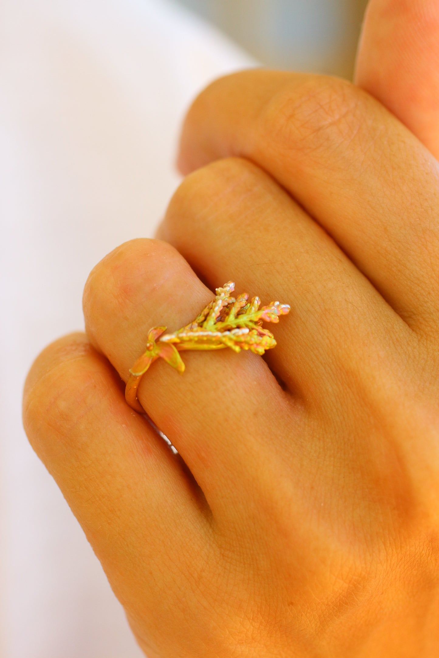 Anel com flor de hortensia