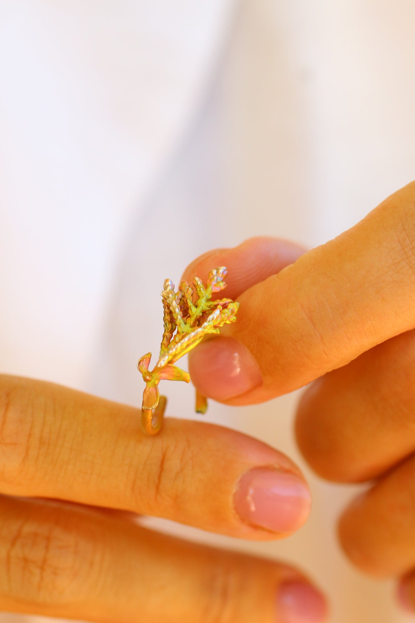 Anel com flor de hortensia