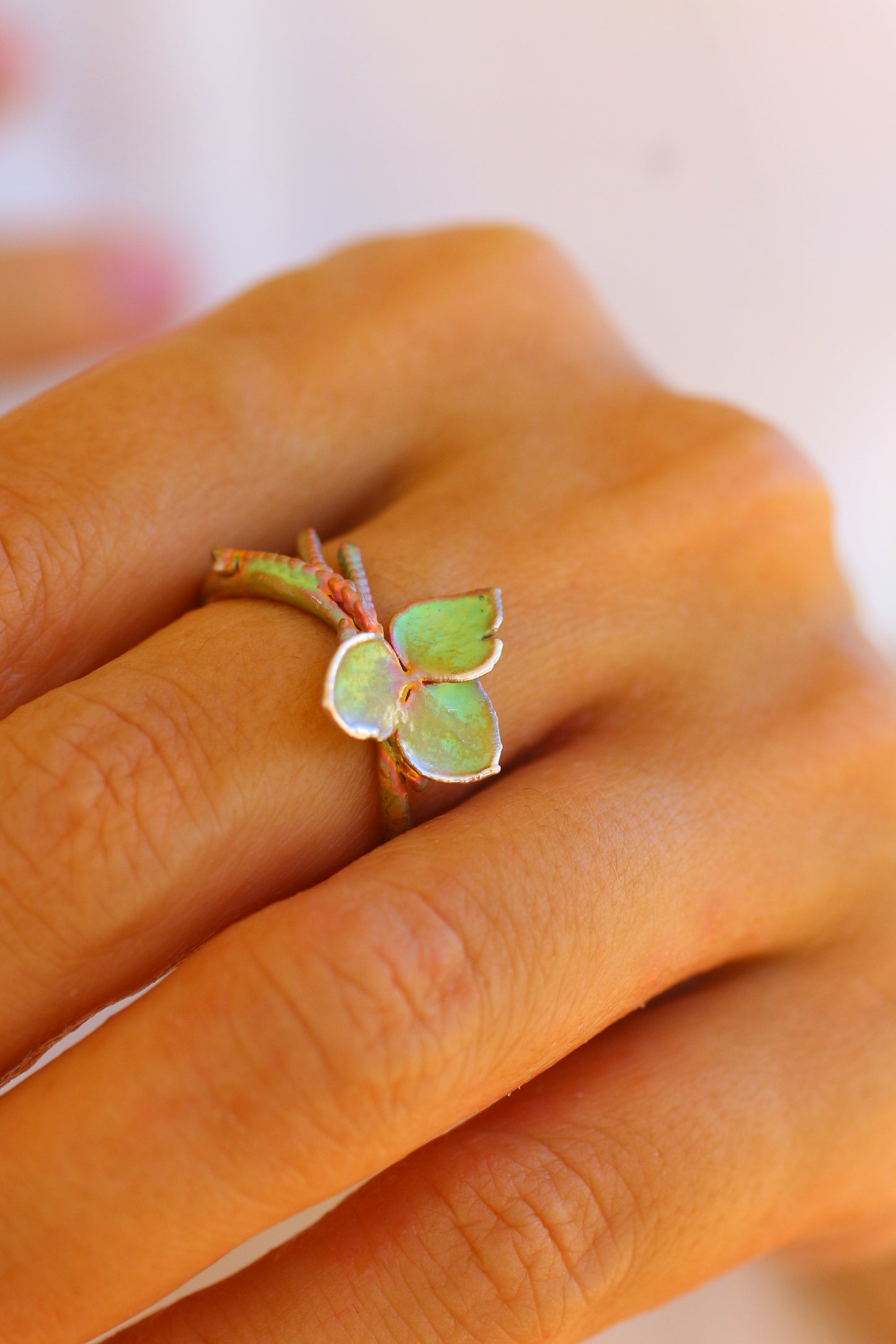 Anel com flor de hortensia