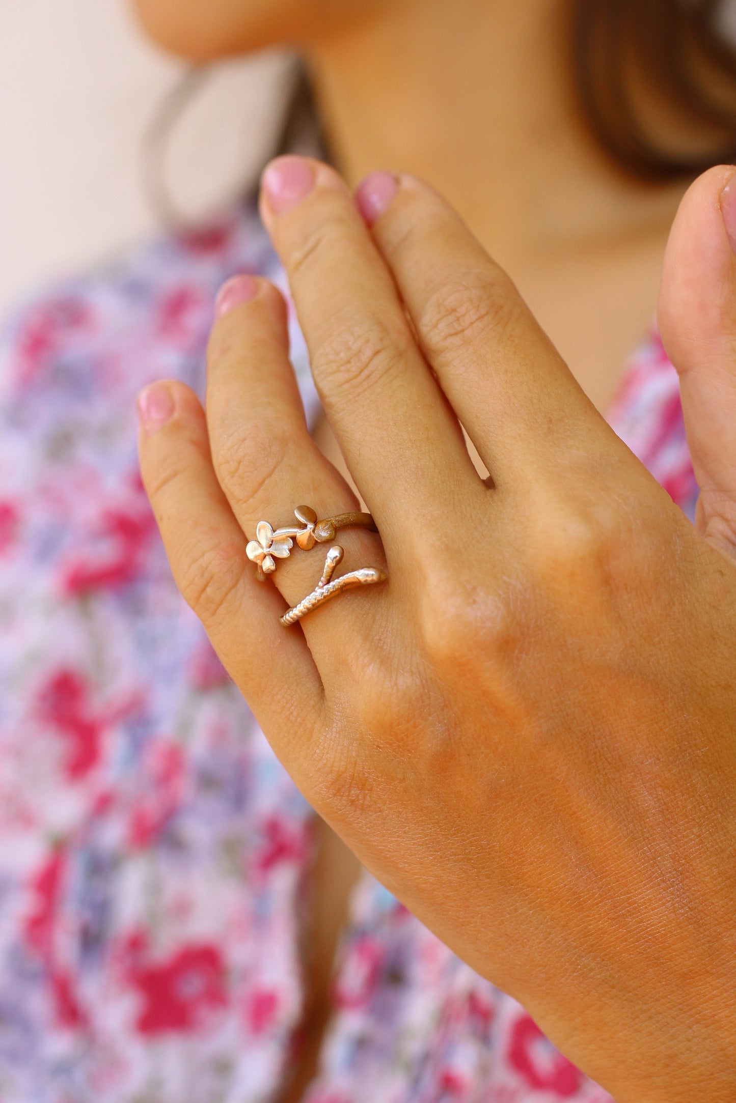 Anel com flor de hortensia