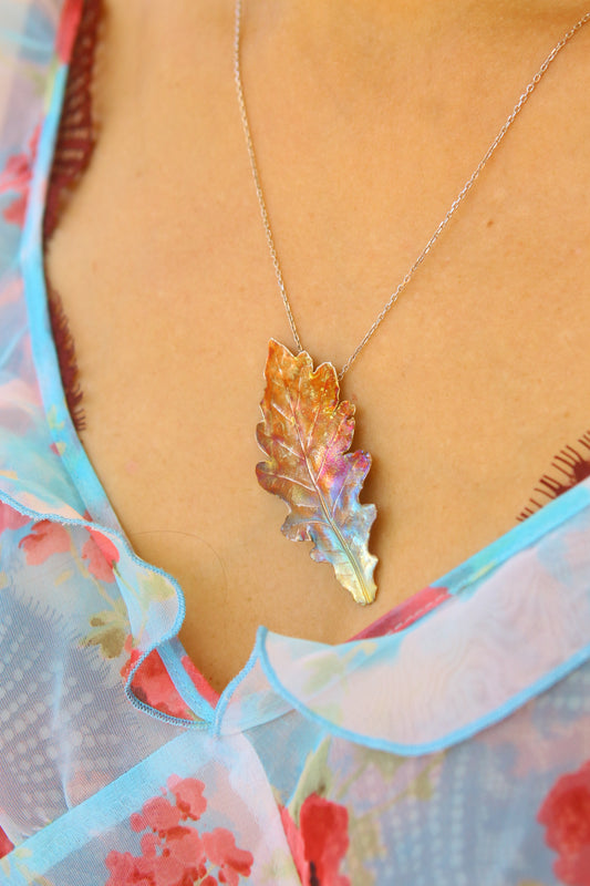 Pendente com folha de carvalho