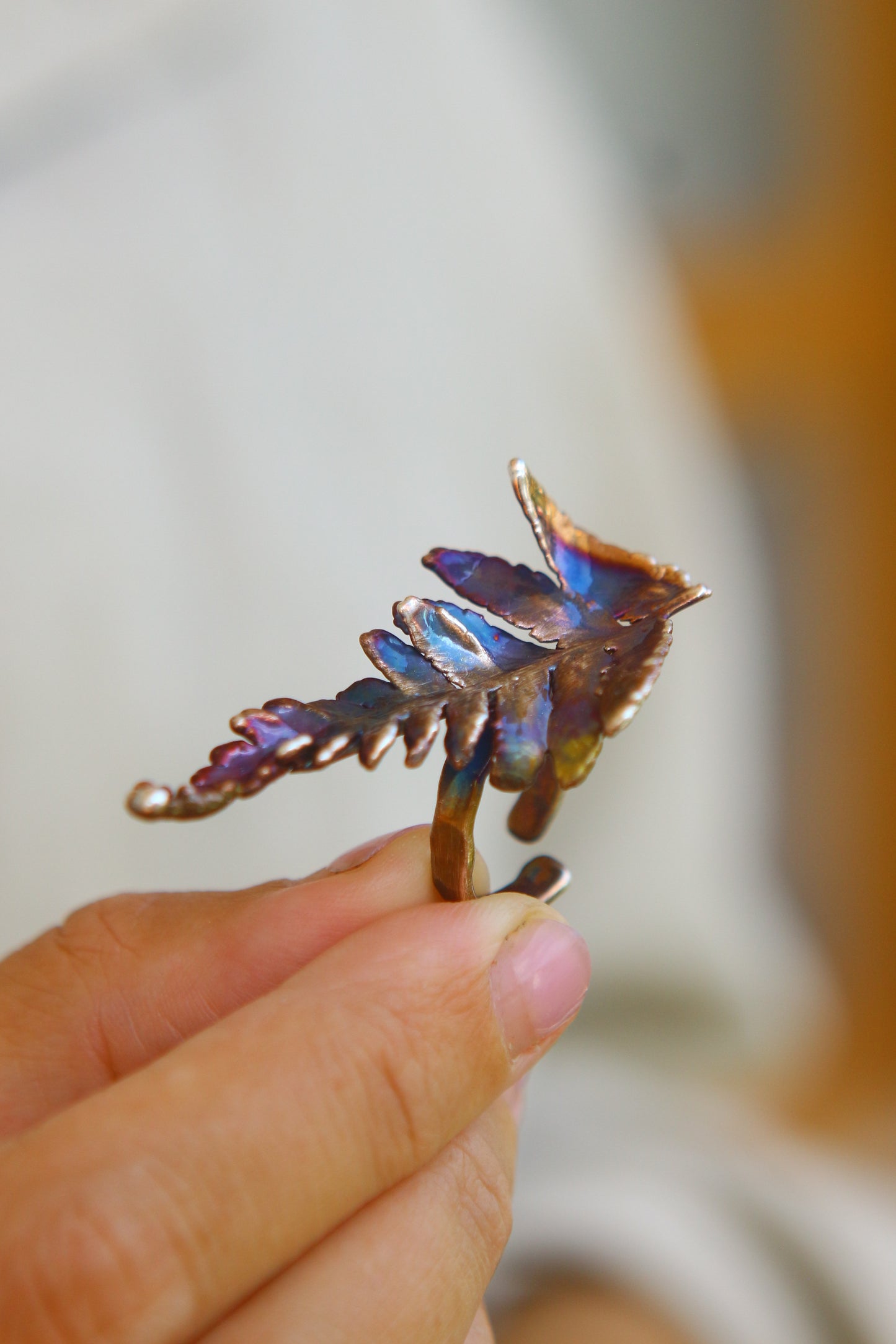 Anel com folha de feto