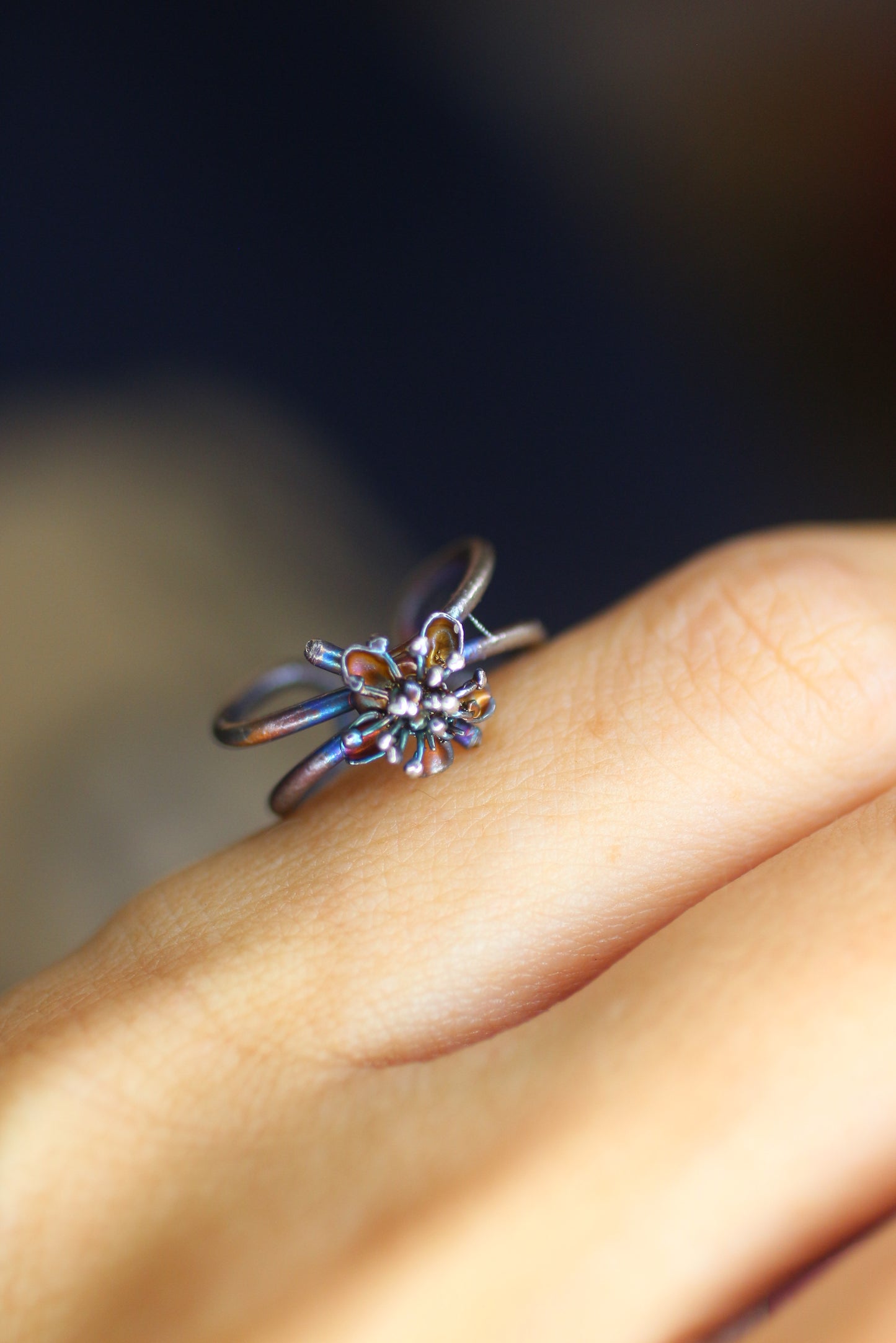 Ear cuff com flores da primavera