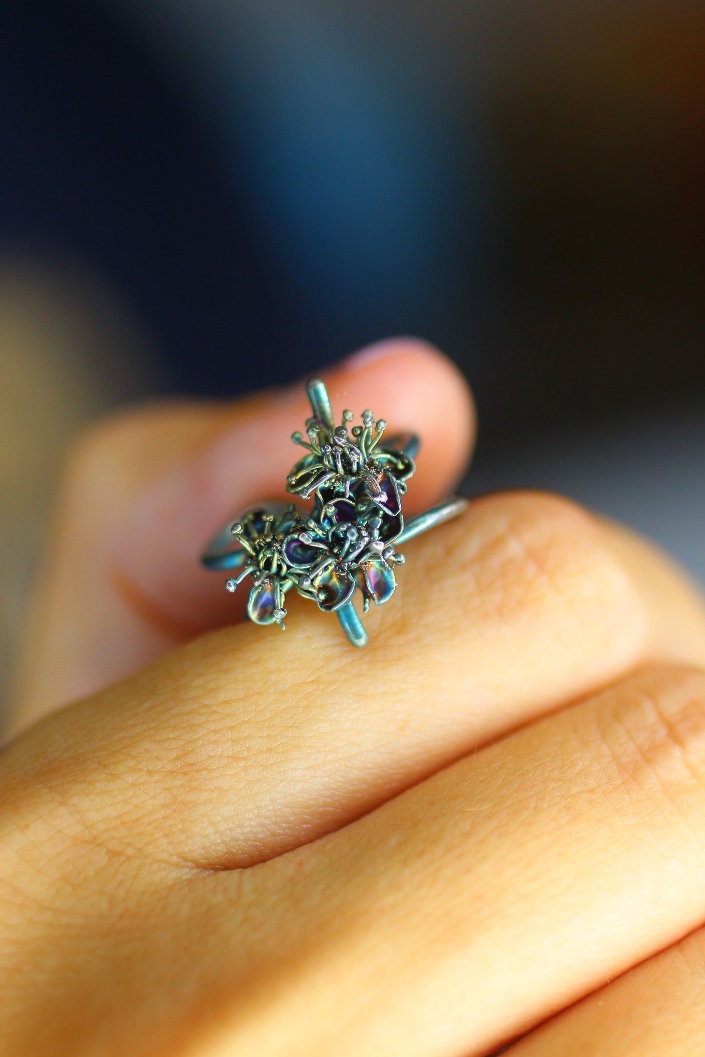 Ear cuff com flores da primavera